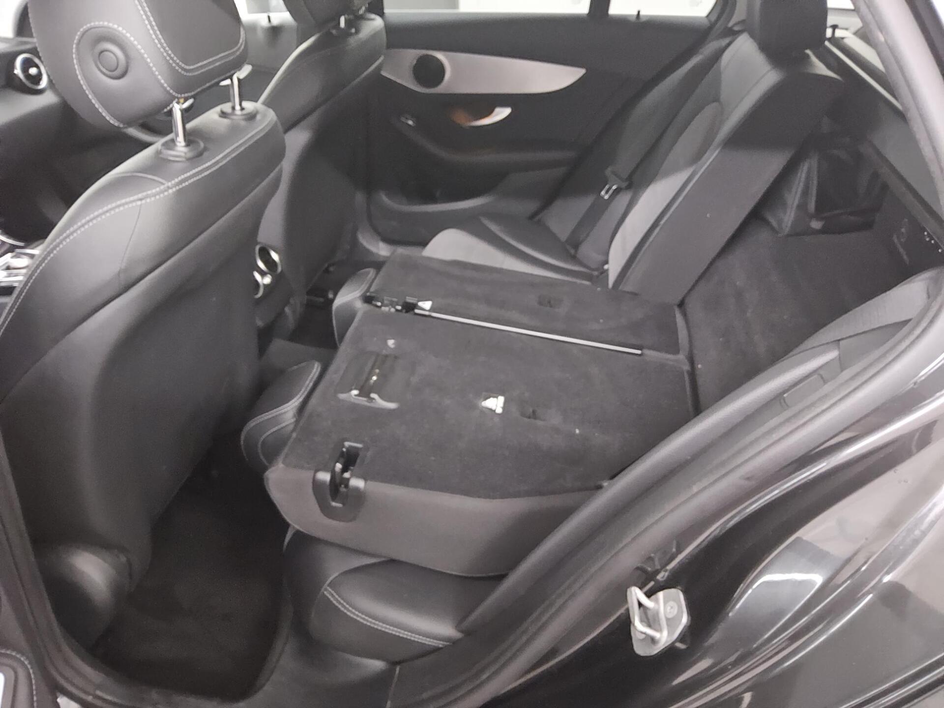 Mercedes-Benz C 300 T de Avantgarde Navi LED RFK AHK Distr.+ 12