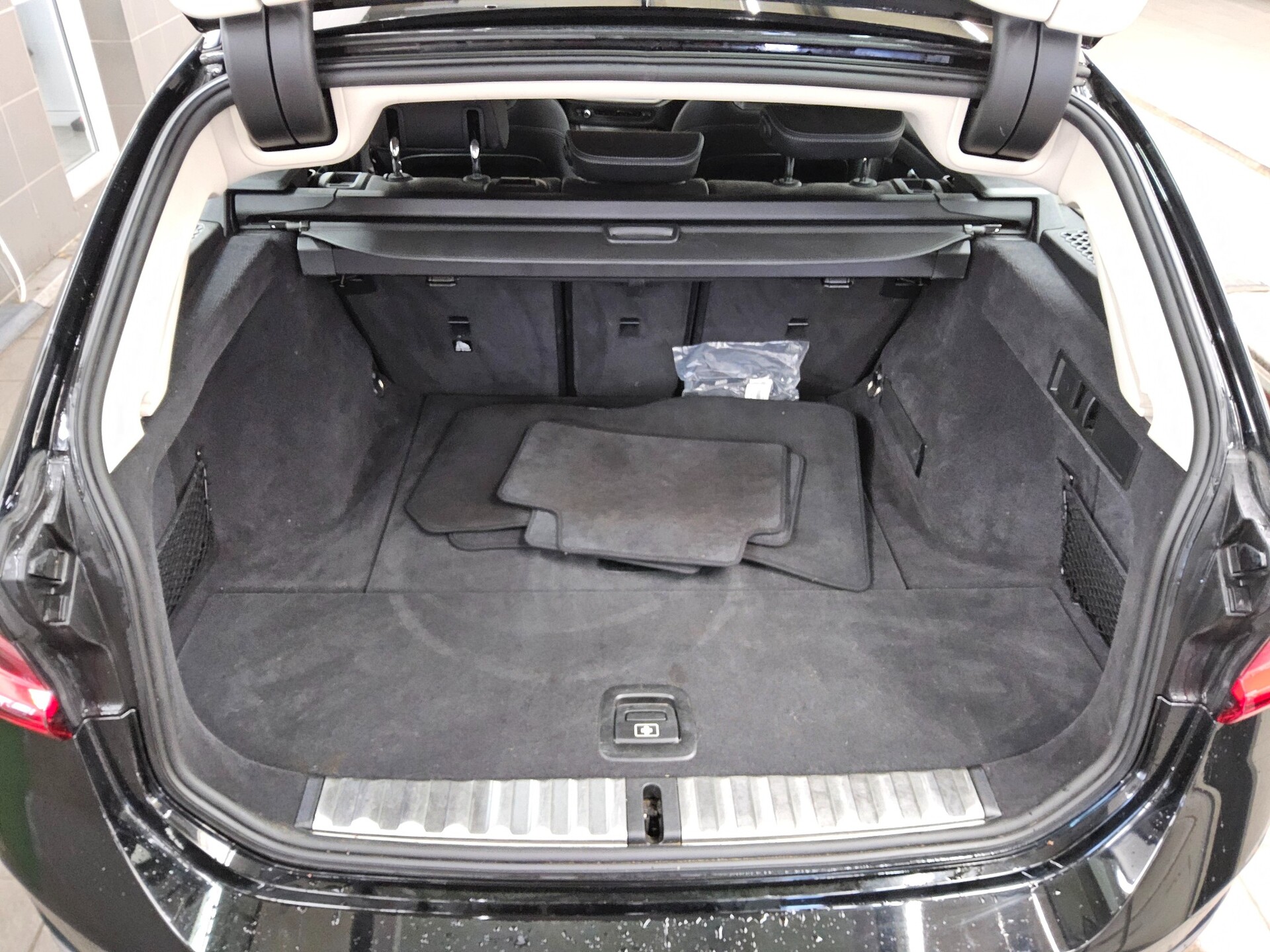 BMW 320dA Touring Advantage Navi LED LC-Pro RFK HiFi 12