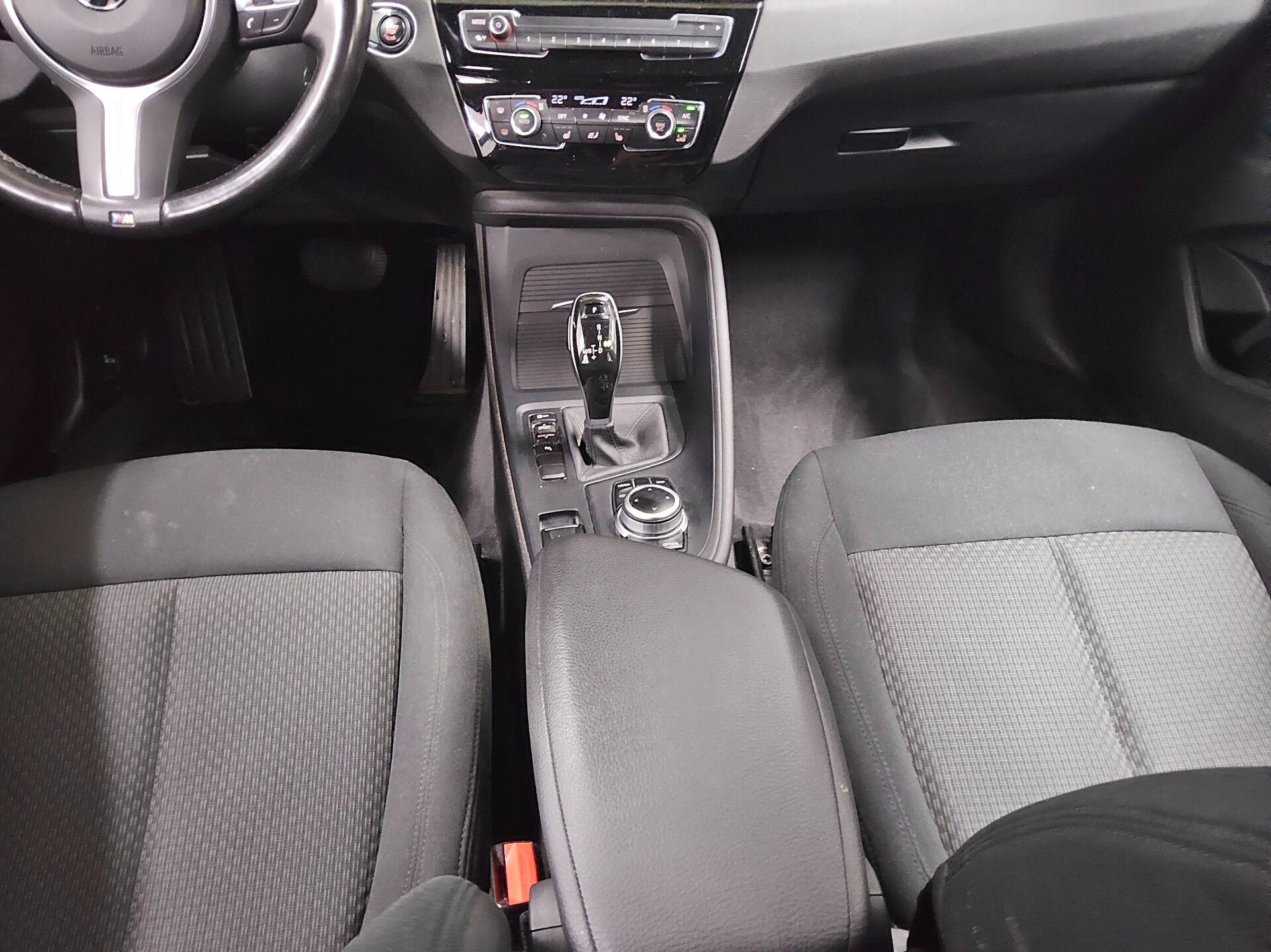 BMW X1 sDrive18d Advantage Navi HuD AHK RfK PDC Shz 6