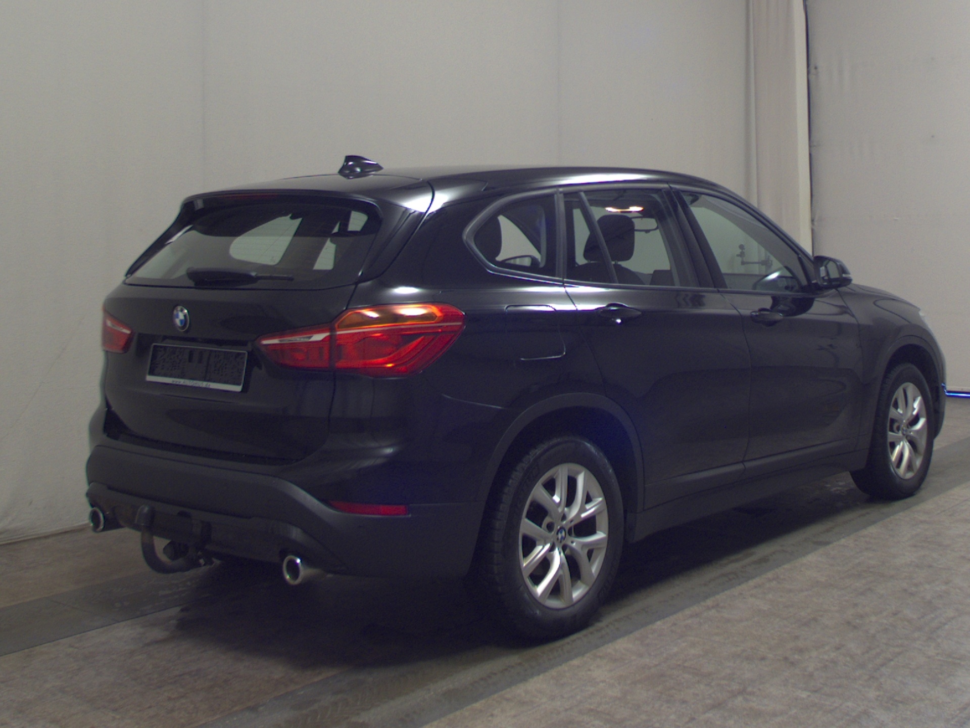 BMW X1 sDrive18d Advantage Navi HuD AHK RfK PDC Shz 4