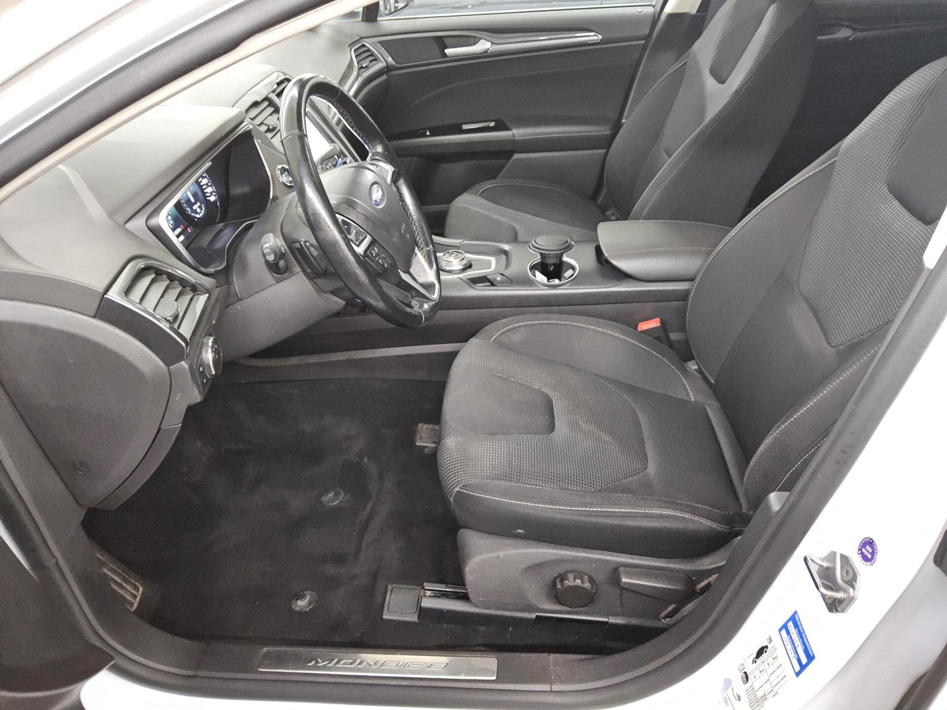 Ford Mondeo Turnier 2.0 EB Titanium Navi LED Pano RfK 8