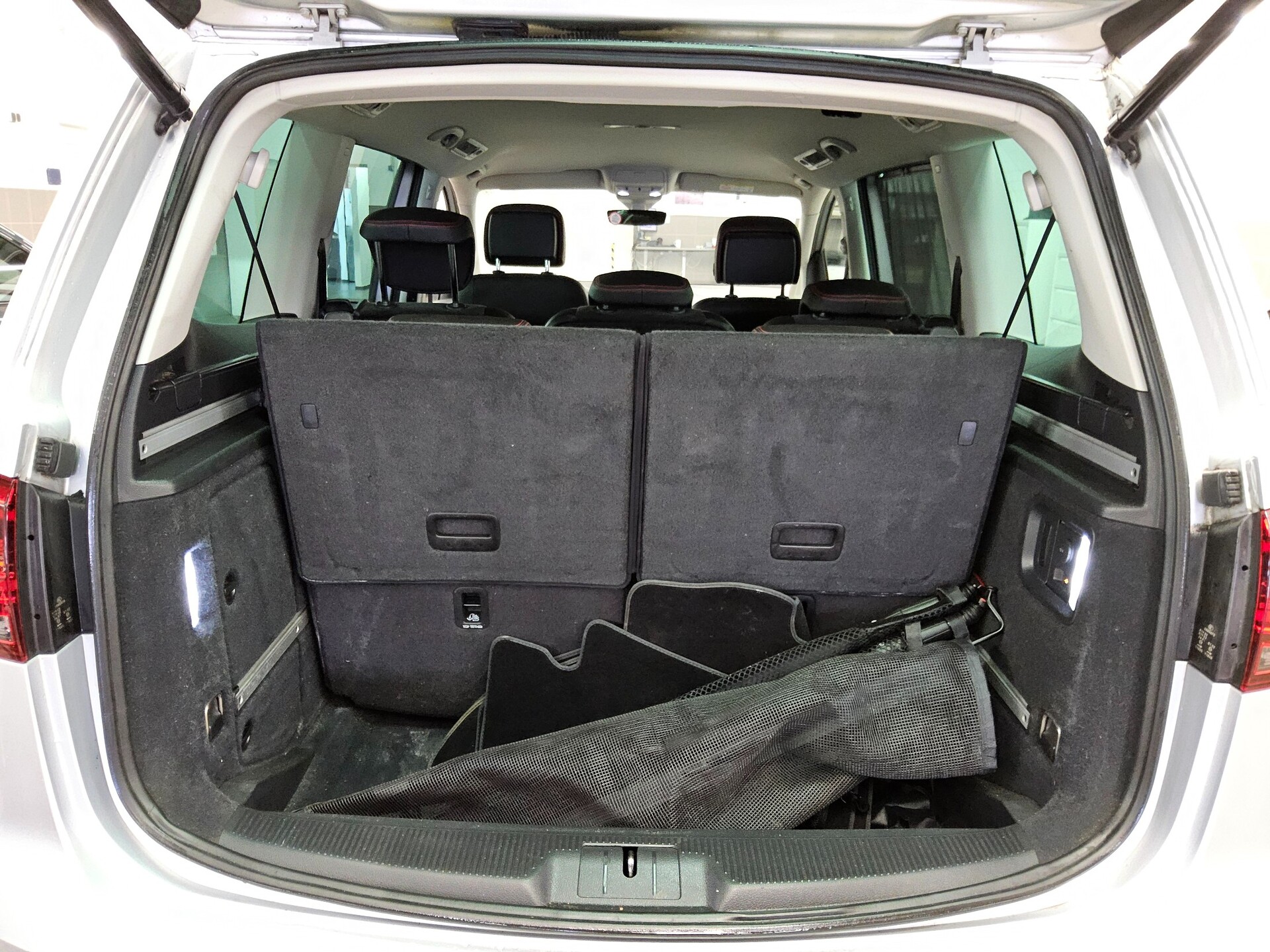 Seat Alhambra 2.0 TDI FR-Line 7-Sitzer Navi Xenon AHK 12