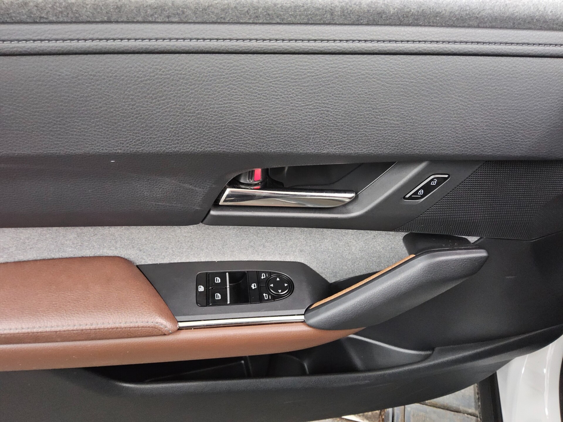 Mazda MX-30 e-SKYACTIV T-Leder Navi LED Head-up RFK 9