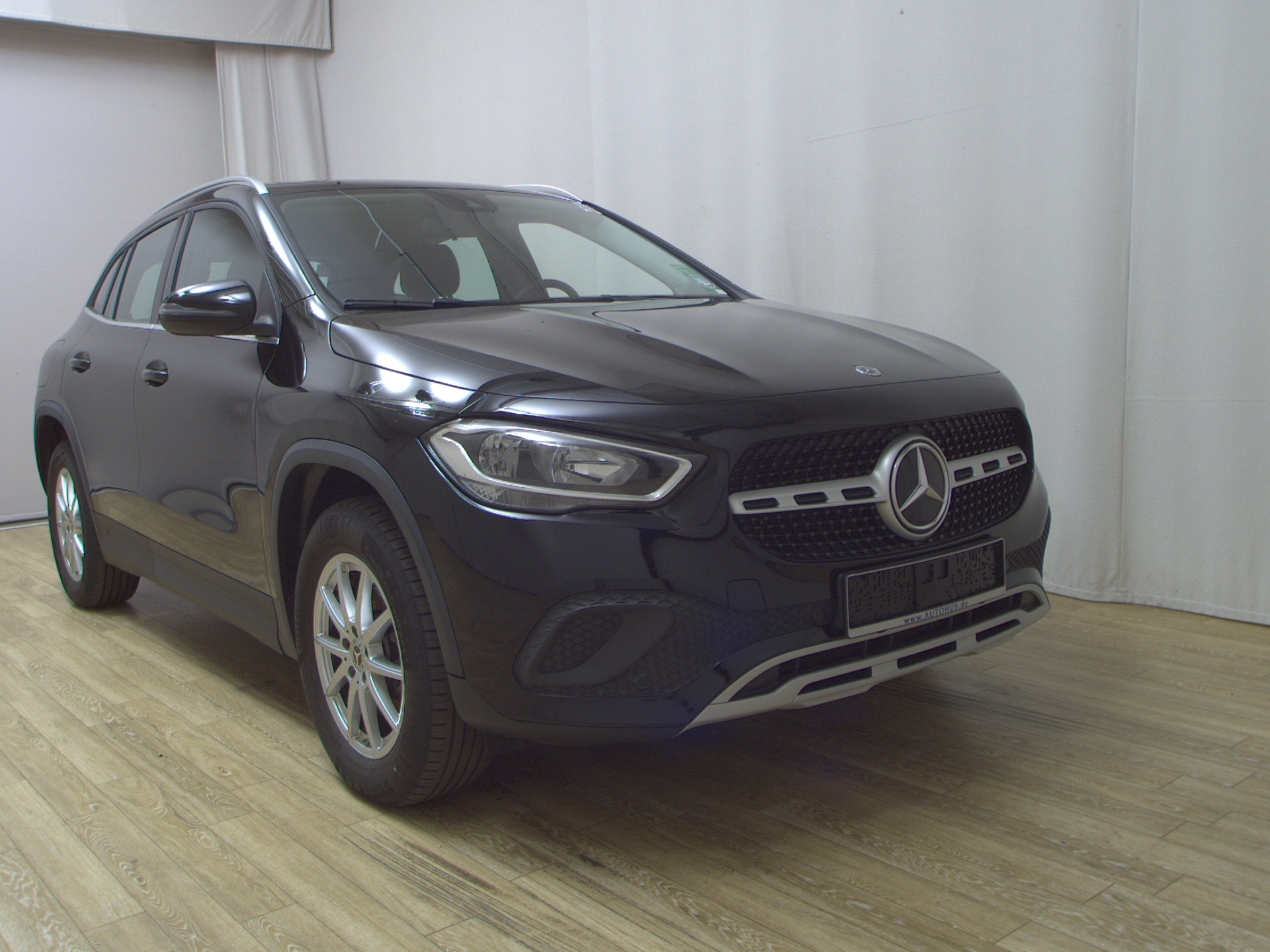 Mercedes-Benz GLA 250 e Navi RfK PDC Shz Tempomat 3