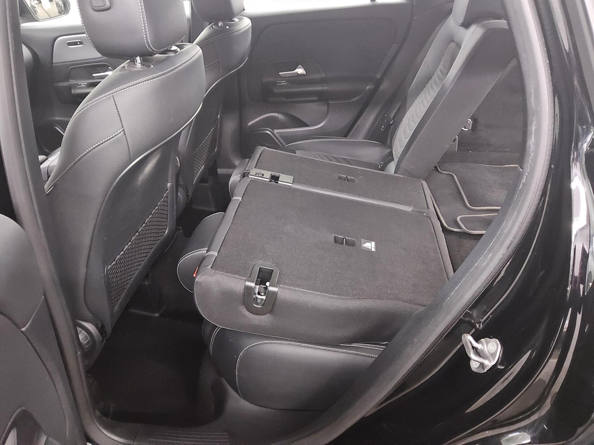 Mercedes-Benz GLA 250 e Navi RfK PDC Shz Tempomat 13