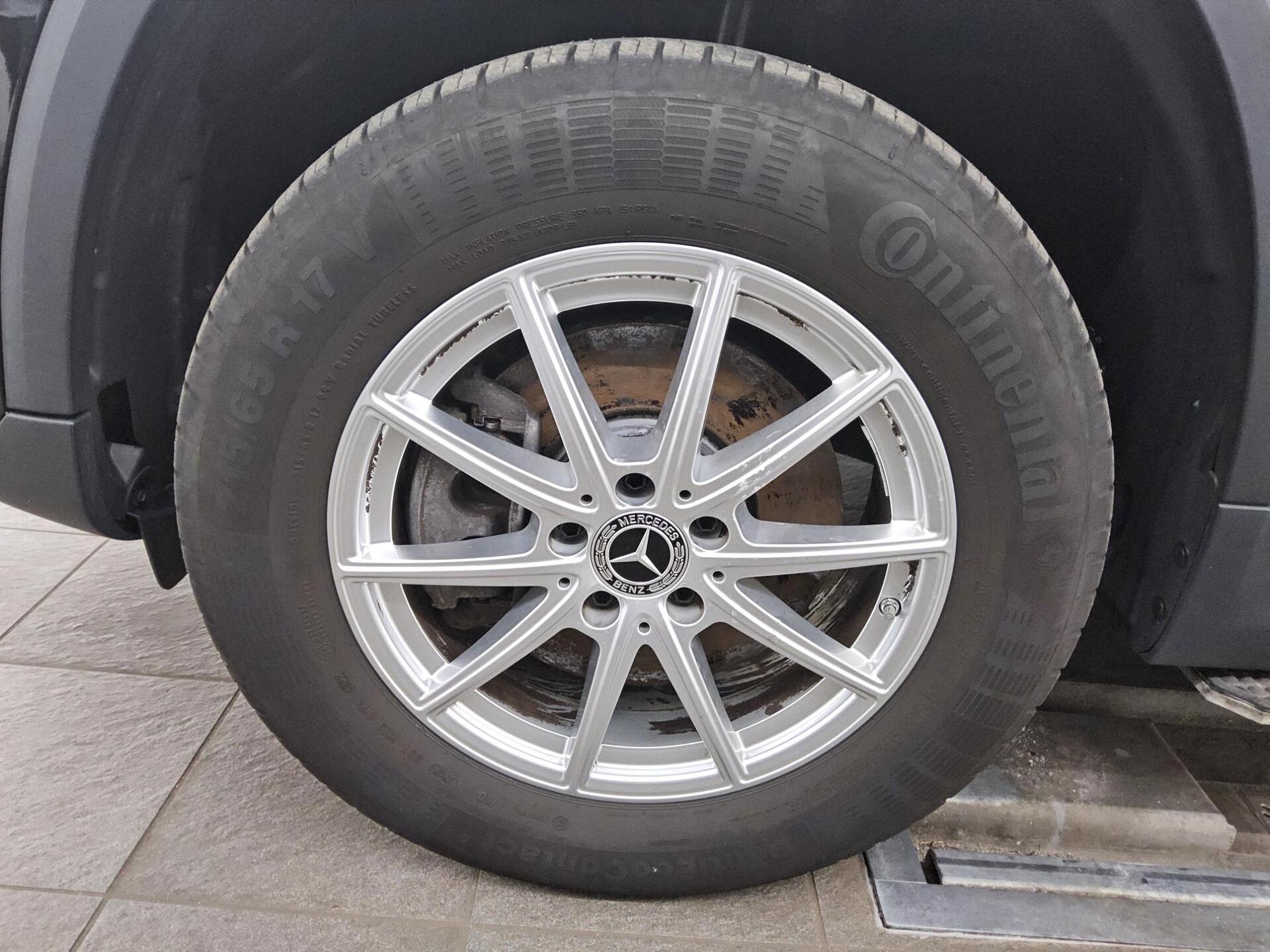 Mercedes-Benz GLA 250 e Navi RfK PDC Shz Tempomat 11