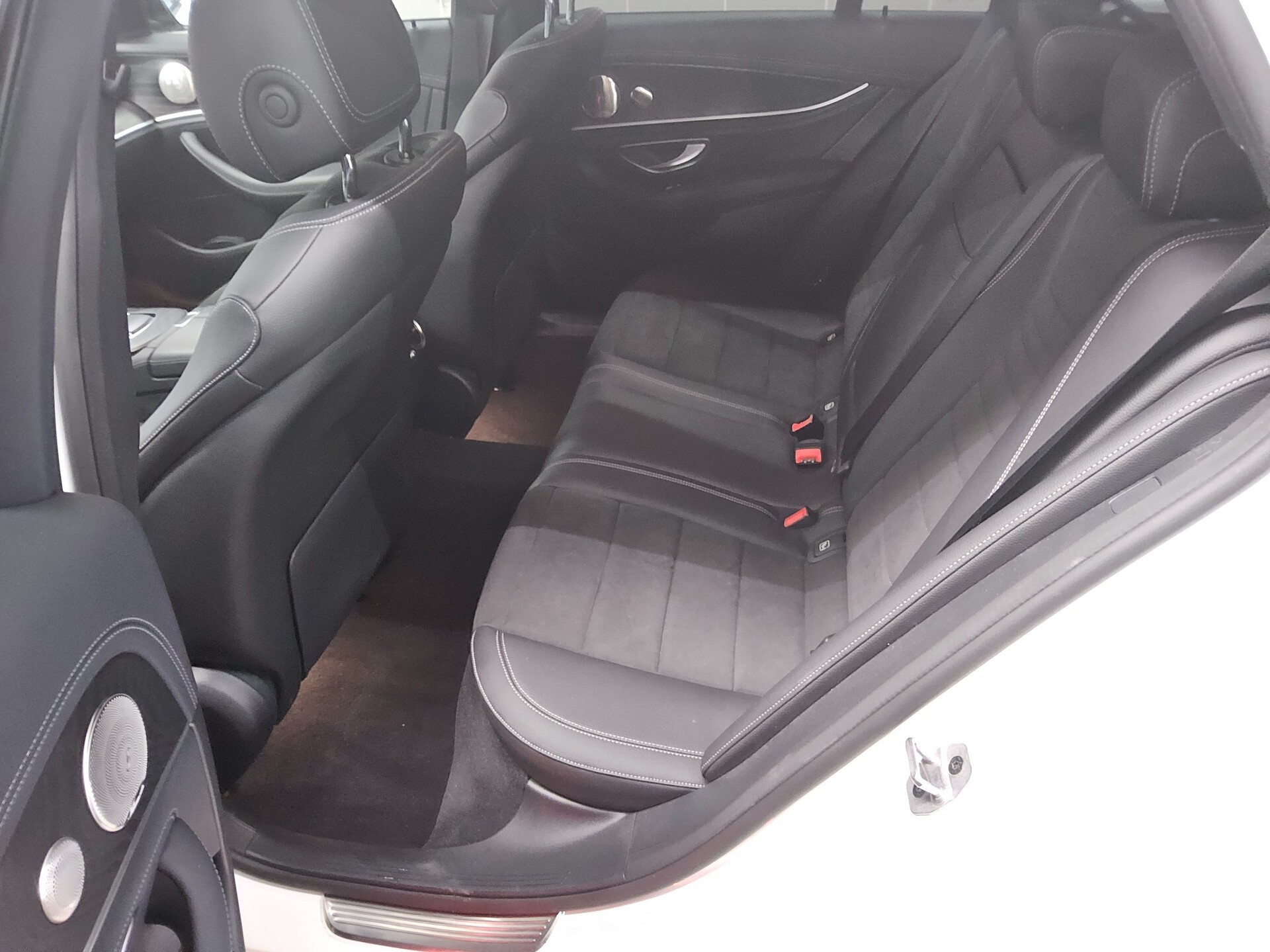 Mercedes-Benz E 300 T de AMG-Line Night Navi LED Burmester HuD 13