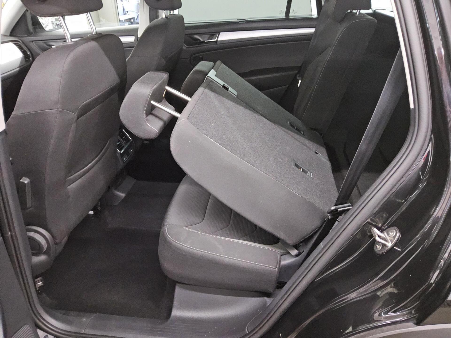 Skoda Kodiaq 1.5 TSI Tour Navi LED RfK ACC PDC 12