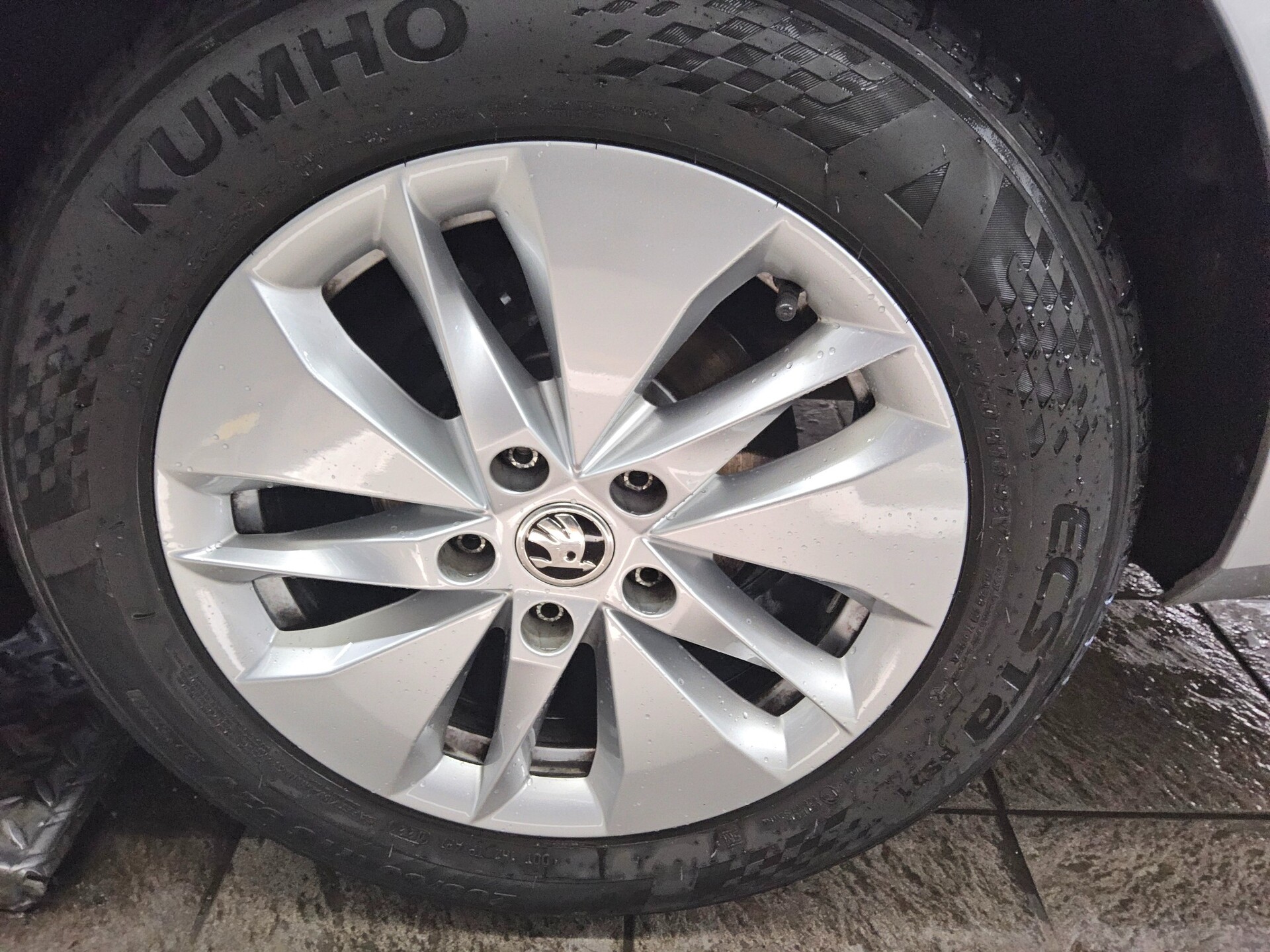 Skoda Octavia Kombi 2.0 TDI Ambition Navi LED Virtual 11