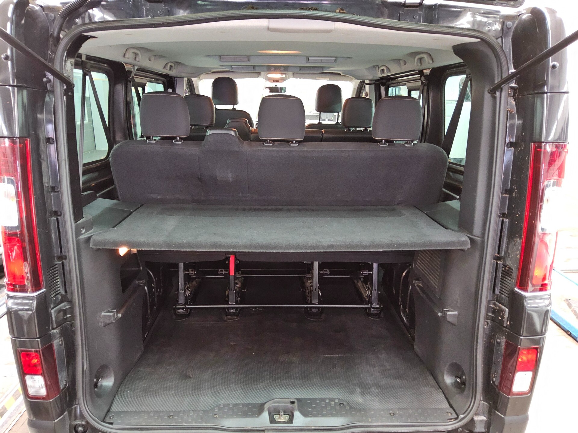 Renault Trafic 1.6 dCi Expression Navi PDC Bluetooth 11