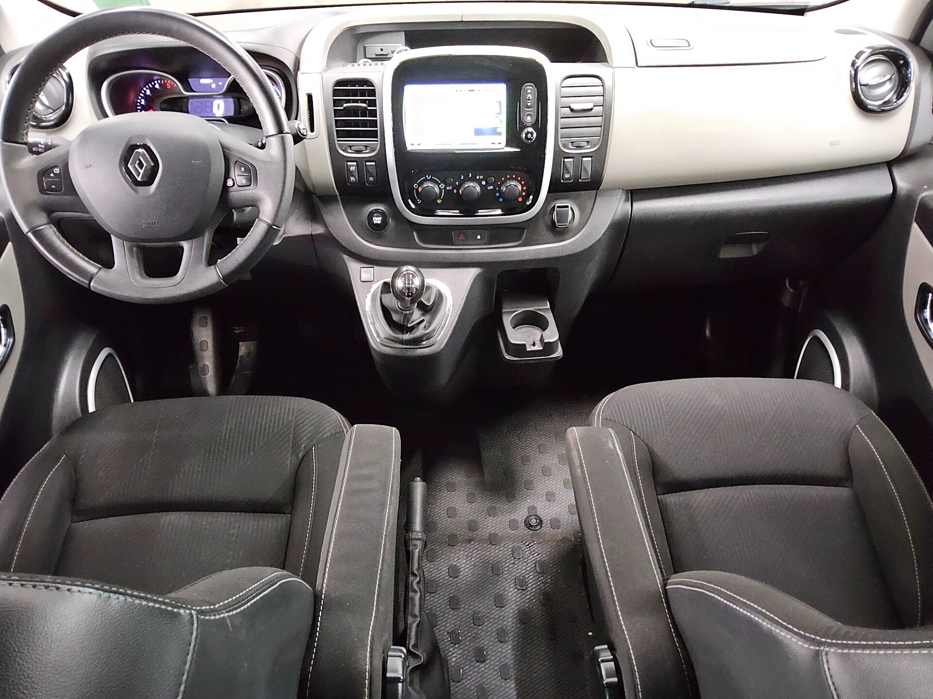 Renault Trafic 1.6 dCi Expression Navi PDC Bluetooth 5
