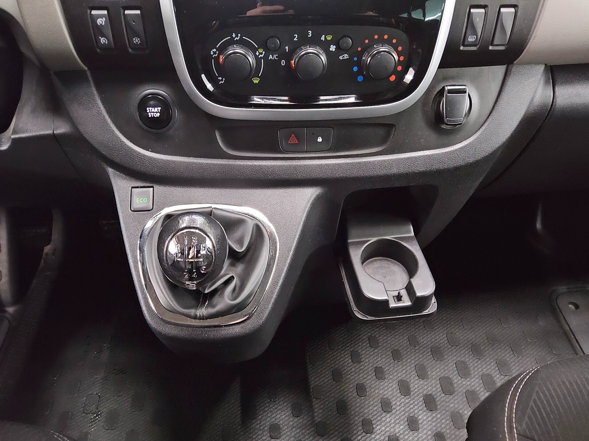 Renault Trafic 1.6 dCi Expression Navi PDC Bluetooth 6