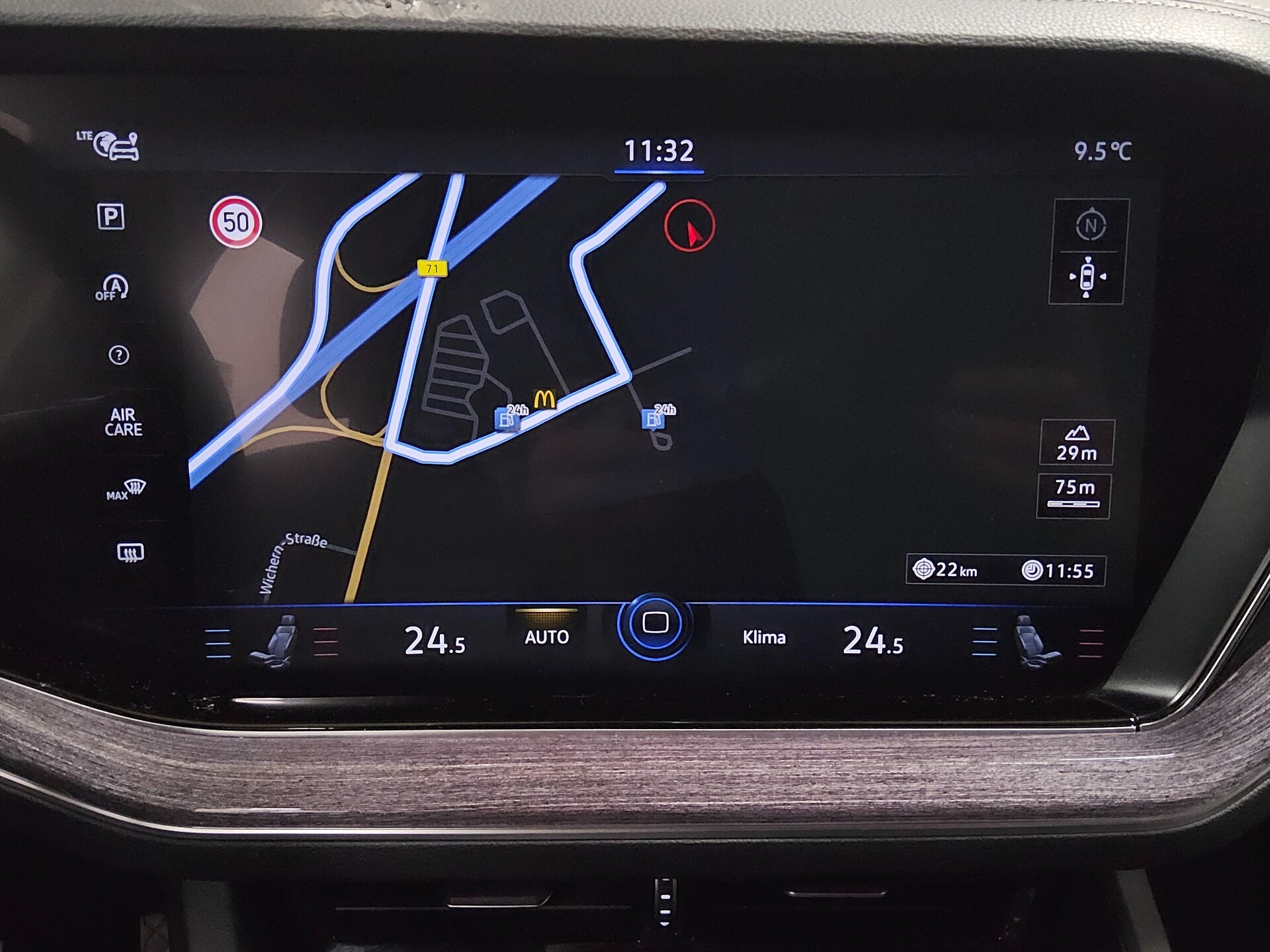 Volkswagen Touareg 3.0 TDI 4M Luft Leder Navi DC LED RFK 7