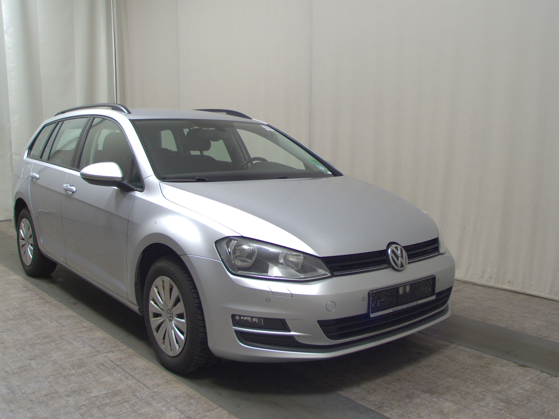 Volkswagen Golf-7 Var. 1.6 TDI Trendline Navi PDC SHZ 3