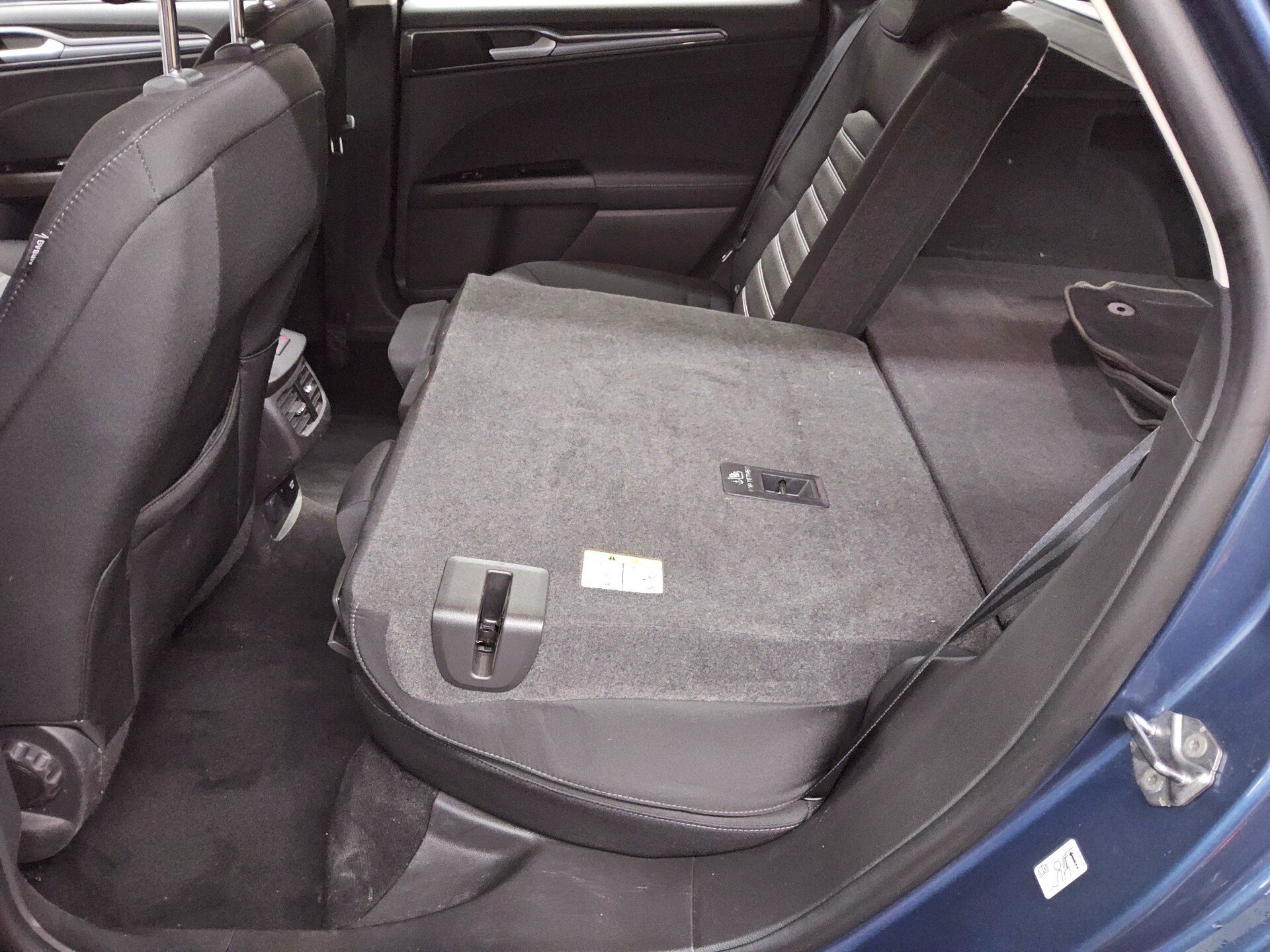 Ford Mondeo Turnier 2.0 EB Titanium Navi AHK RFK DAB 12