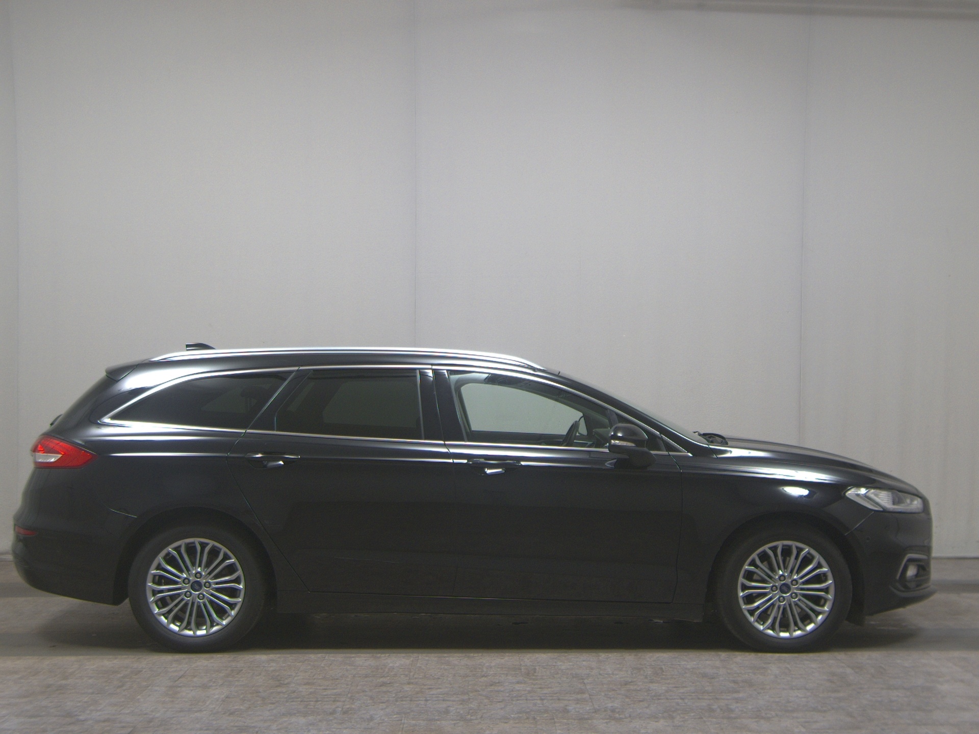 Ford Mondeo Turnier 2.0 EB Titanium Navi LED ACC