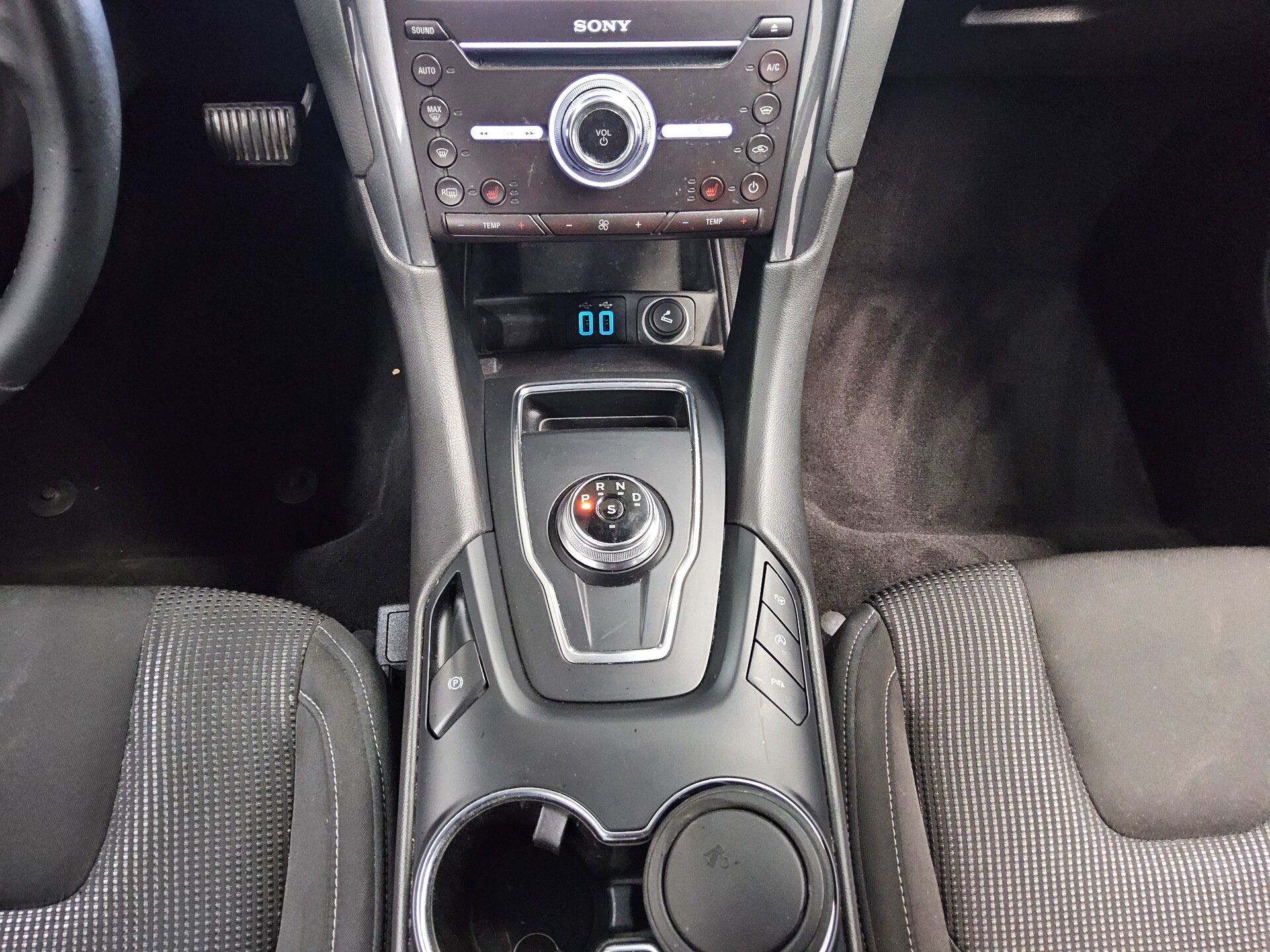 Ford Mondeo Turnier 2.0 EB Titanium Navi LED ACC 6