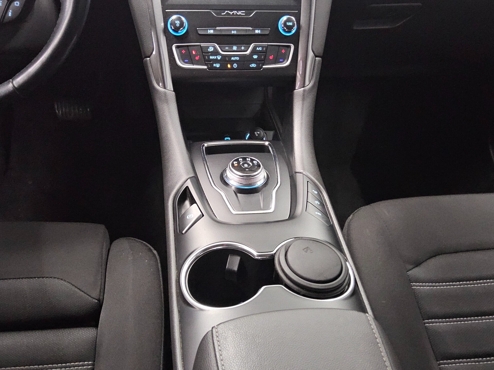 Ford Mondeo Turnier 2.0 EB Trend Navi RFK 4xSHZ 6