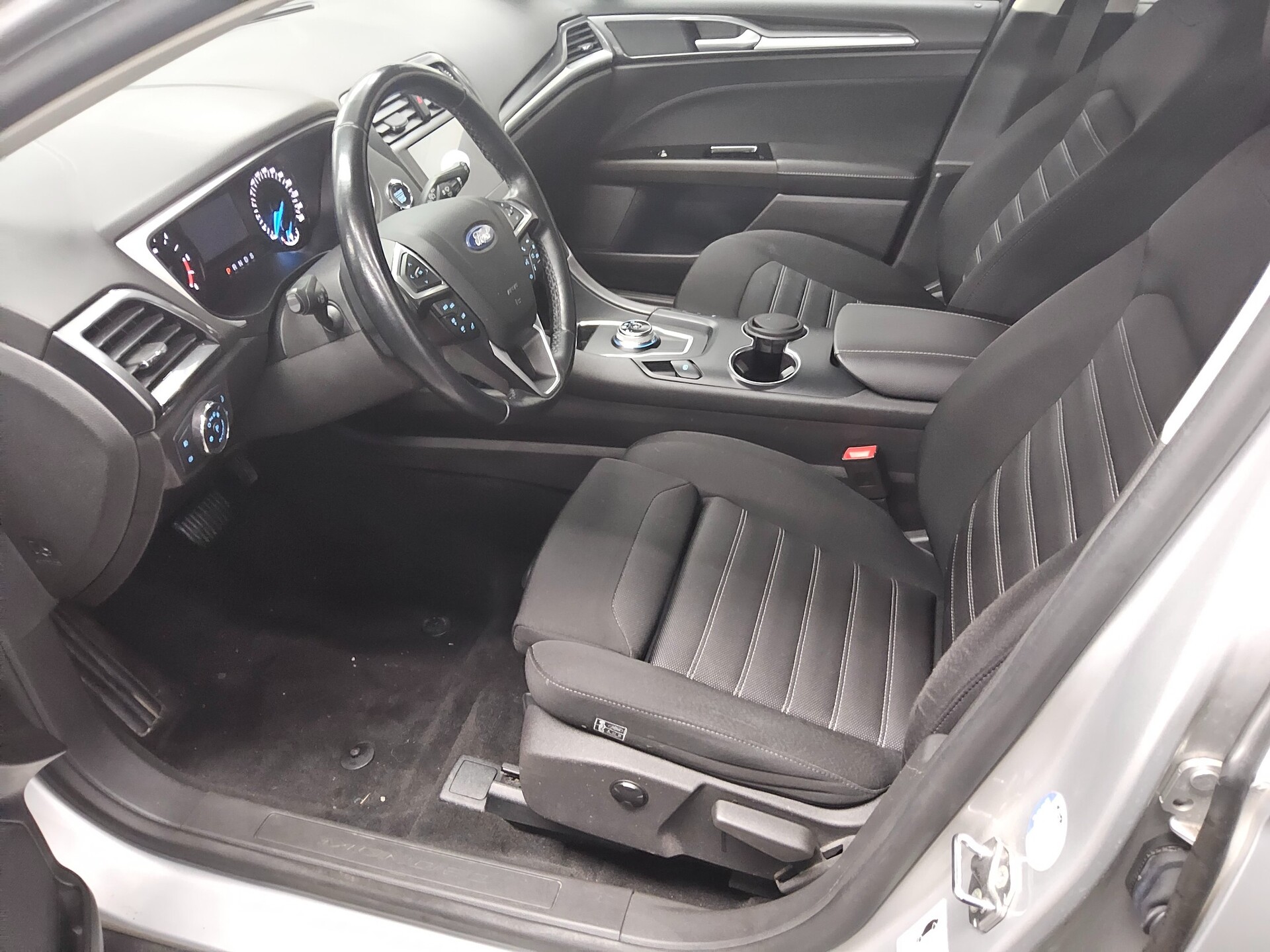 Ford Mondeo Turnier 2.0 EB Trend Navi RFK 4xSHZ 8