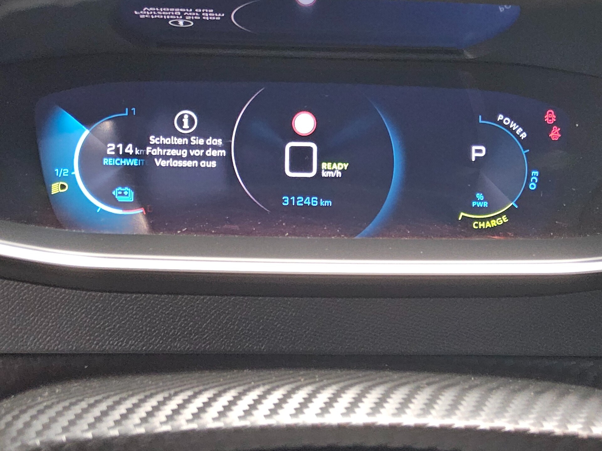 Peugeot 208 e Allure LED Shz PDC T-Leder 8