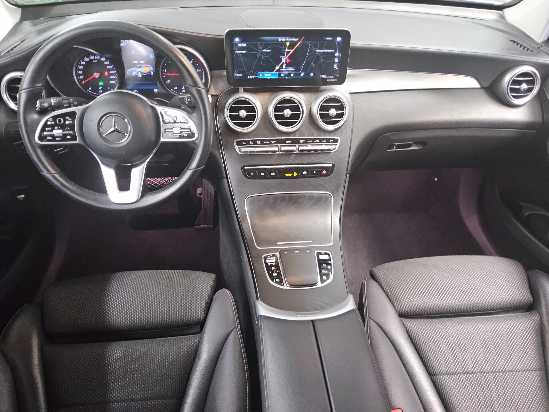 Mercedes-Benz GLC 220 d 4M Navi LED HuD T-Leder AHK Distr.+ 5