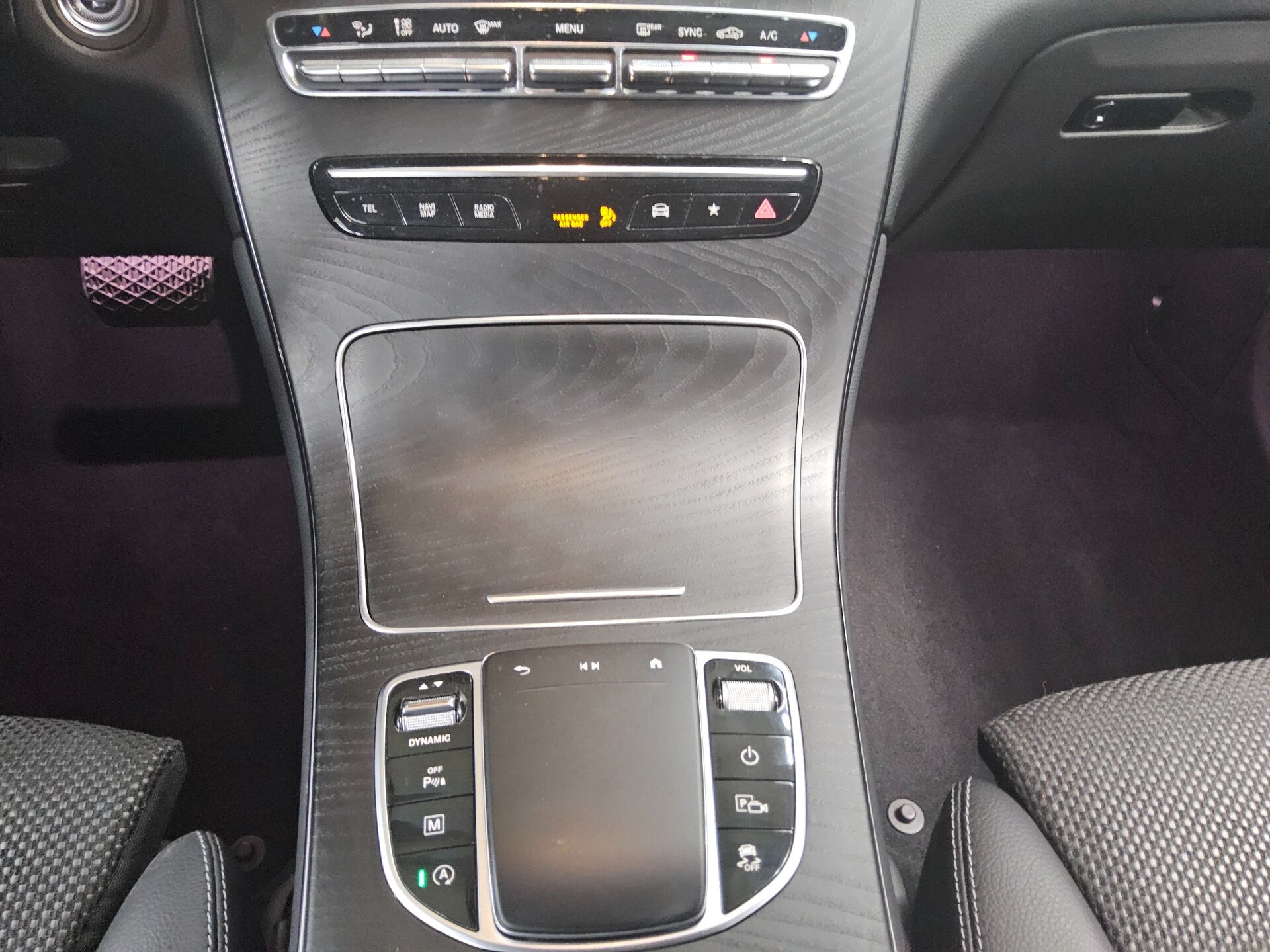 Mercedes-Benz GLC 220 d 4M Navi LED HuD T-Leder AHK Distr.+ 6