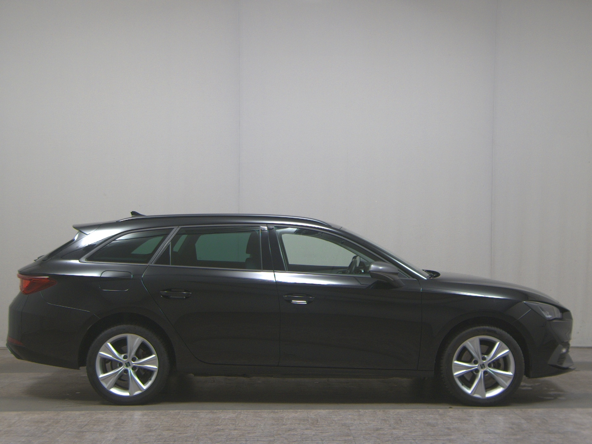 Seat Leon ST 1.4 e-HYBRID FR-Line Navi LED ACC AHK