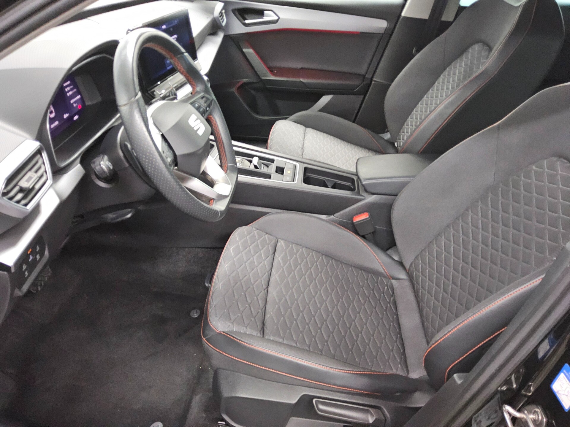 Seat Leon ST 1.4 e-HYBRID FR-Line Navi LED ACC AHK 9