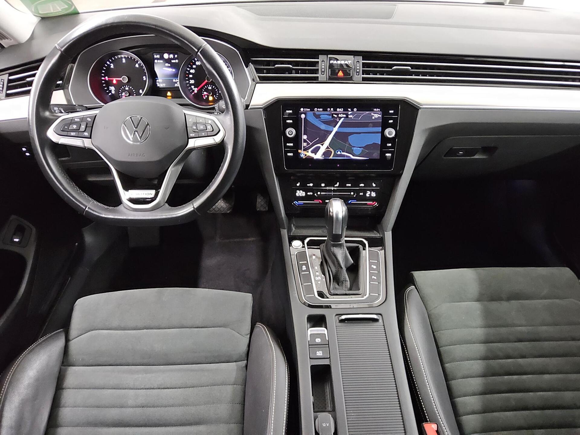 Volkswagen Passat Var. 2.0 TDI 4M Elegance Navi Matrix AHK 5