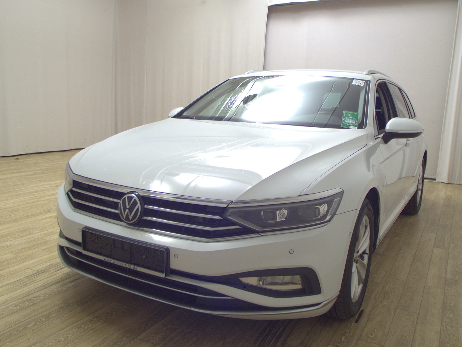 Volkswagen Passat Var. 2.0 TDI 4M Elegance Navi Matrix AHK 2