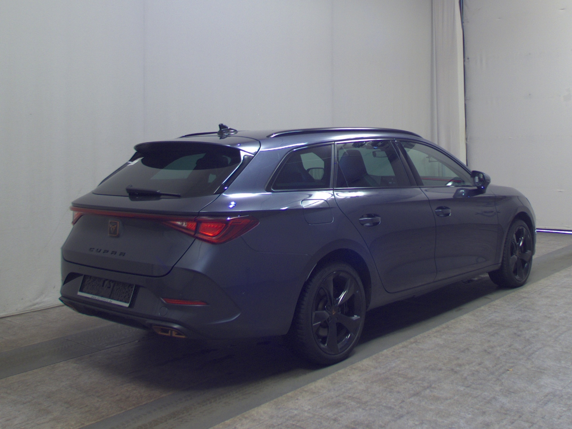 Cupra Leon Sportstourer 1.4 e-Hybrid Navi LED vc DCC 4