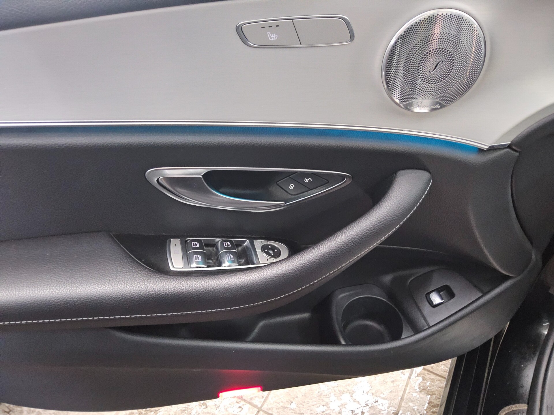 Mercedes-Benz E 300 T de Avantgarde Navi Pano Burmester AHK 10