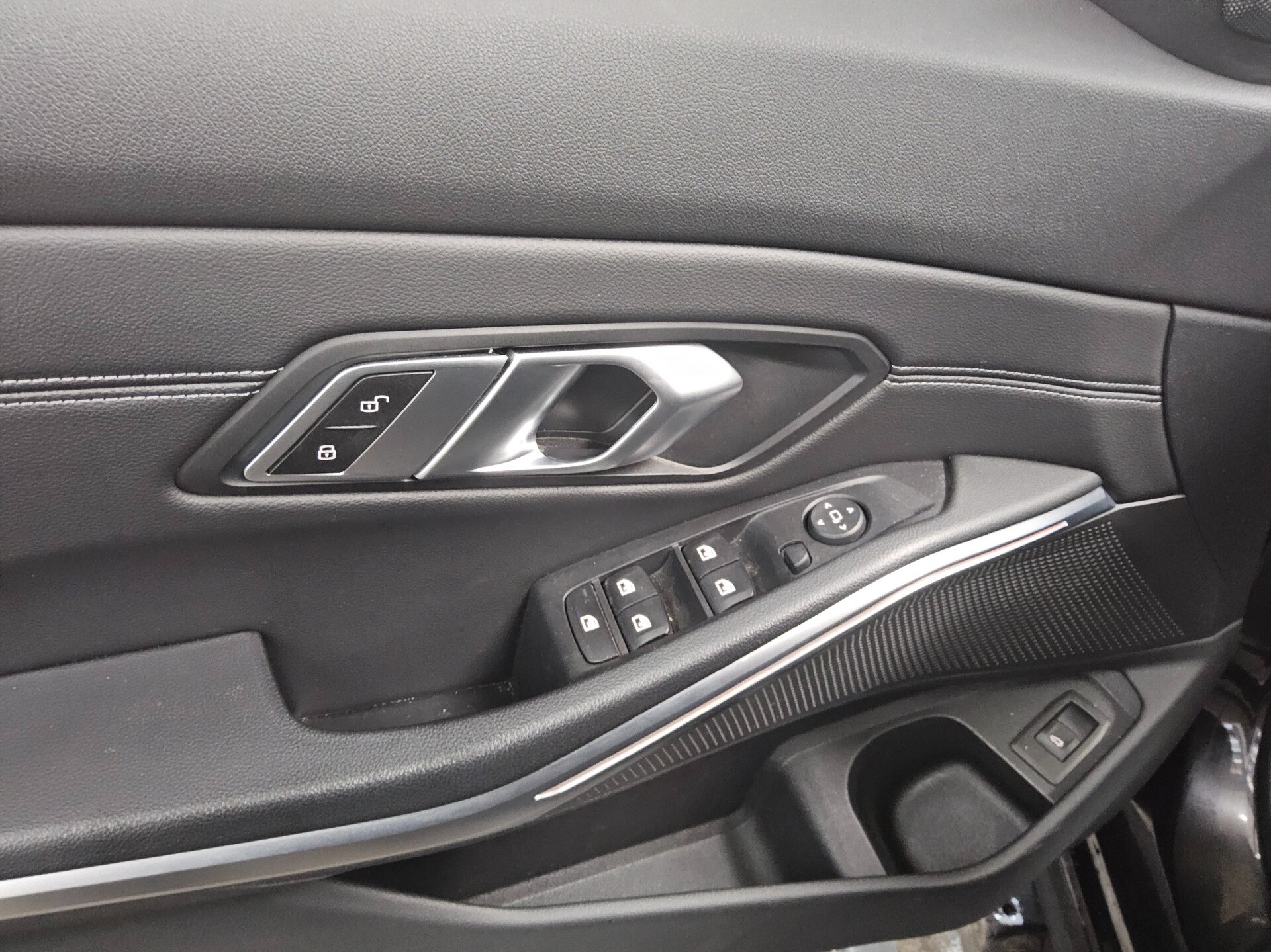 BMW 320dA Touring Sport-Line T-Leder Navi LED LC Pro 10