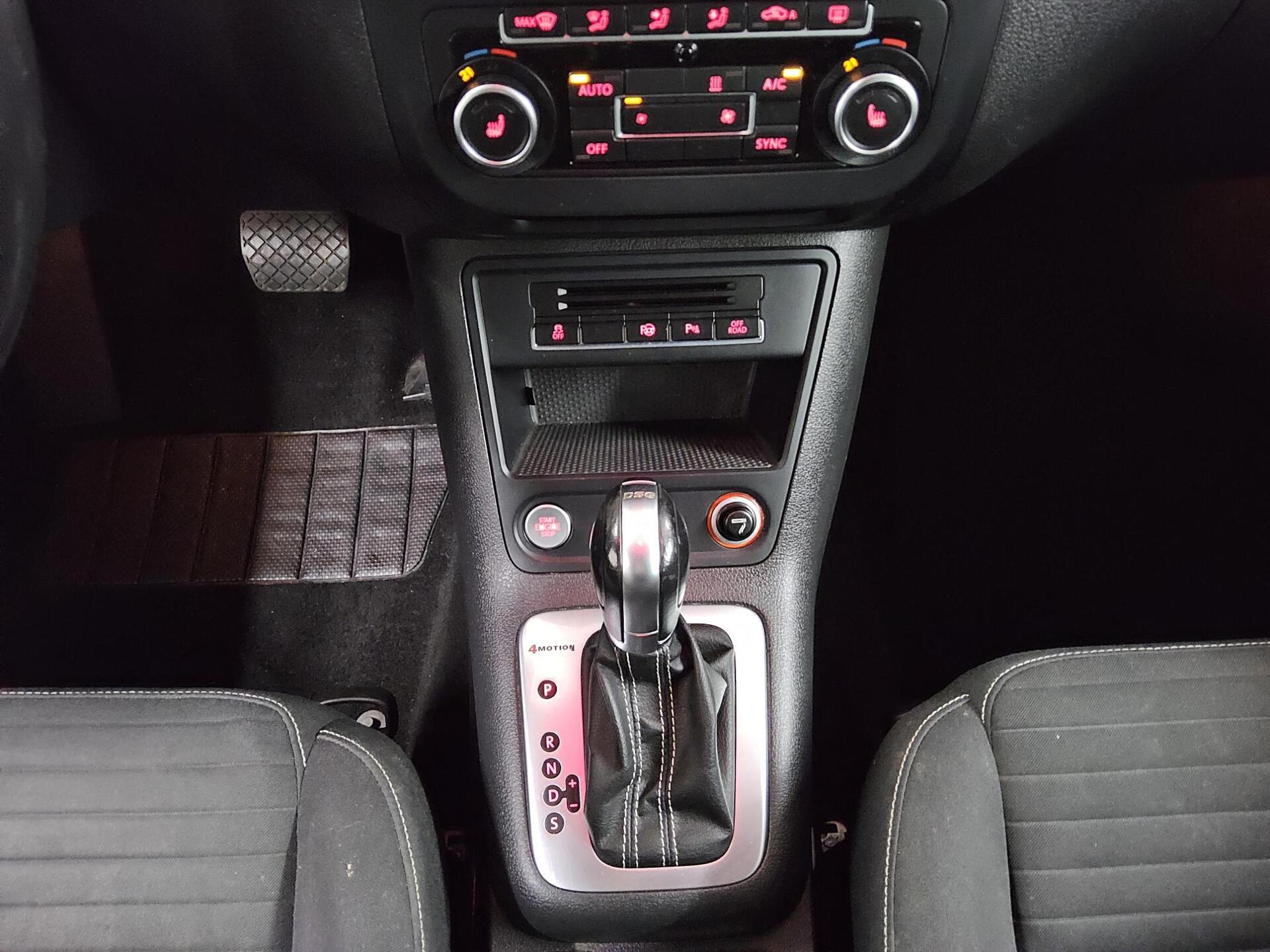 Volkswagen Tiguan 2.0 TDI 4M Track&Style Navi Xenon AHK RfK 6