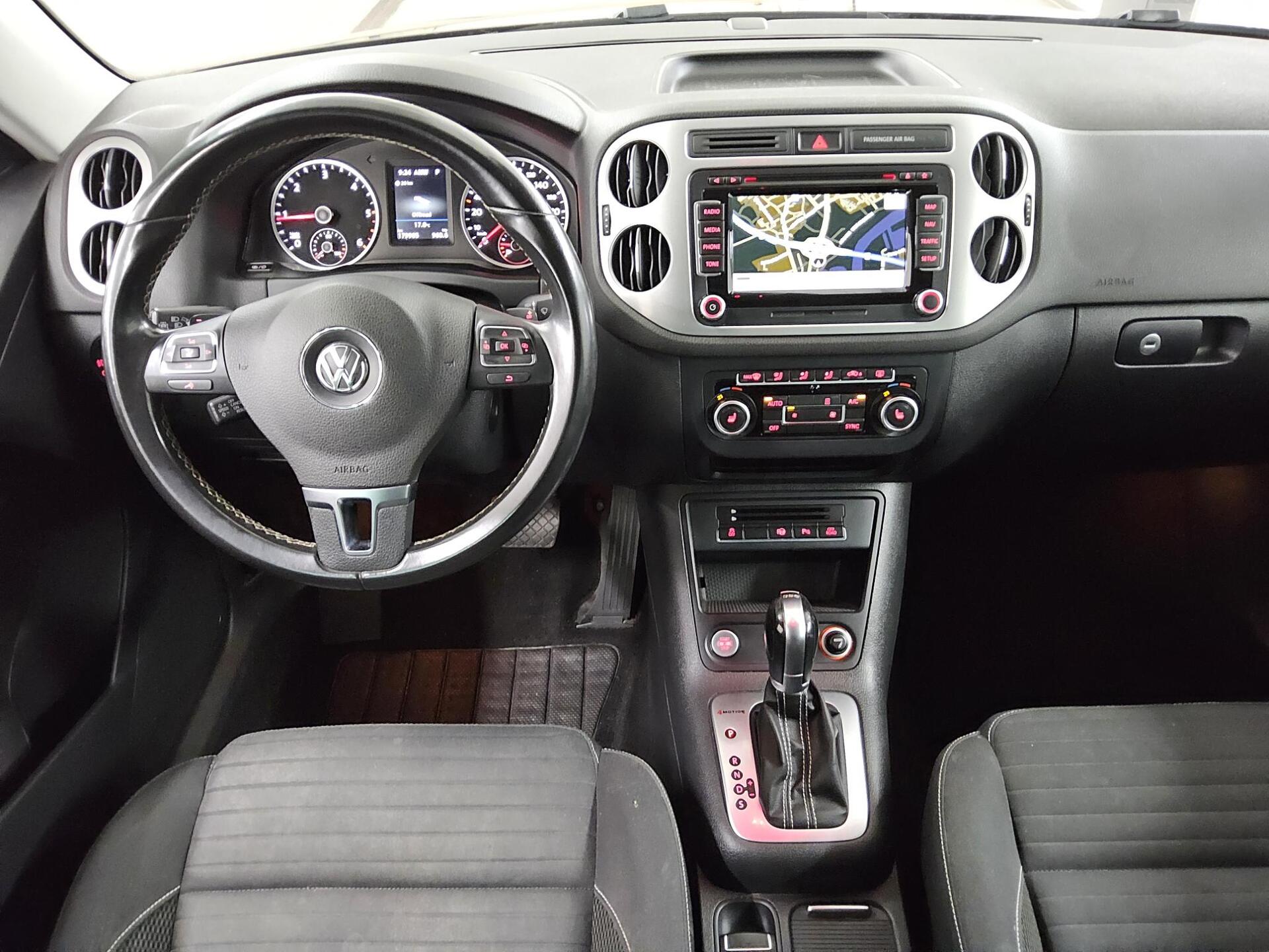 Volkswagen Tiguan 2.0 TDI 4M Track&Style Navi Xenon AHK RfK 5