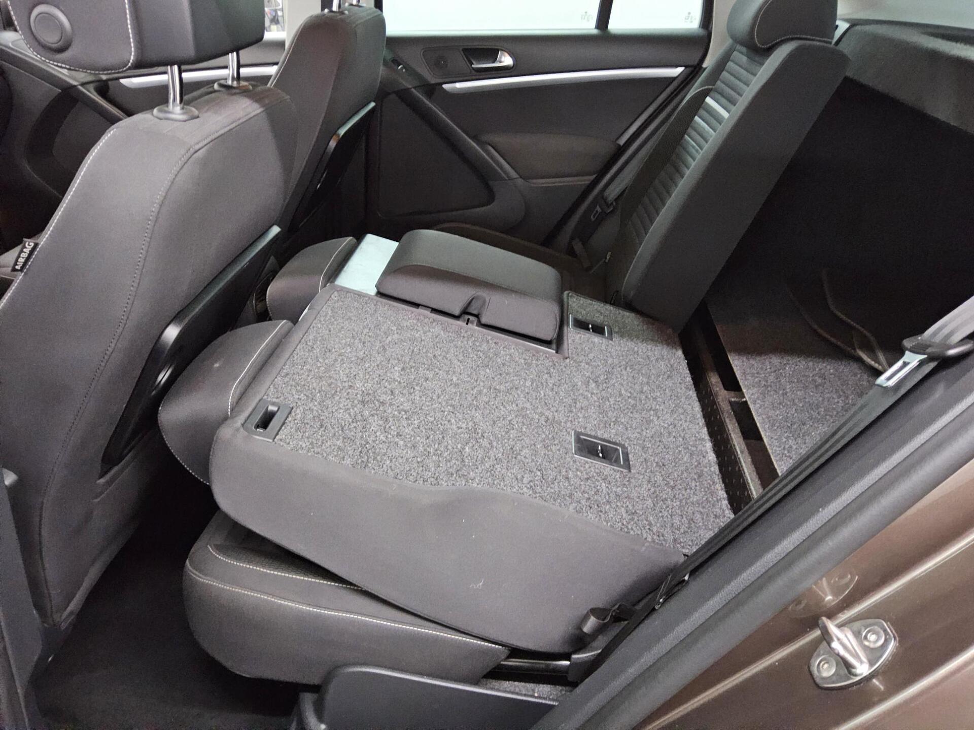 Volkswagen Tiguan 2.0 TDI 4M Track&Style Navi Xenon AHK RfK 12