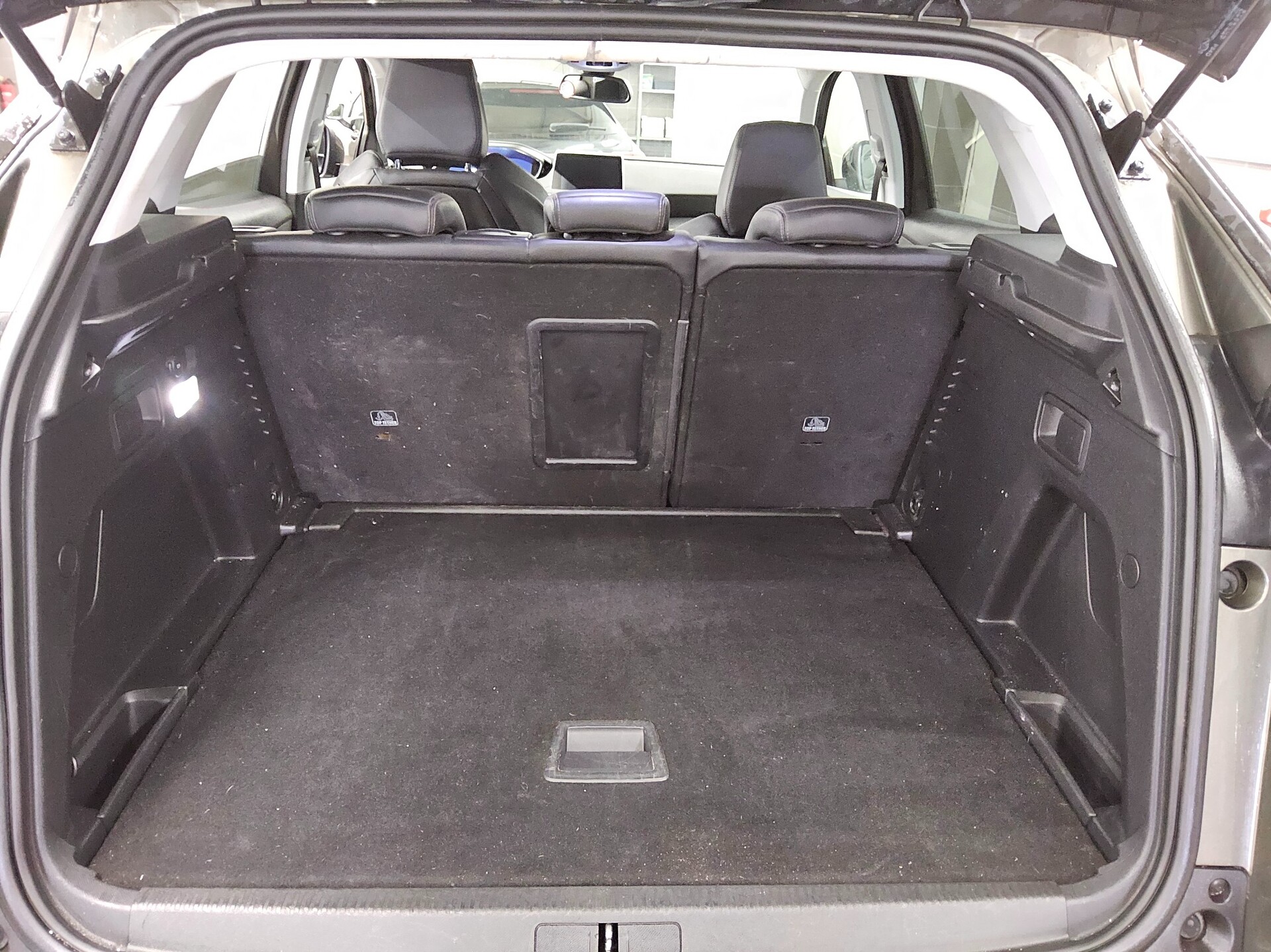 Peugeot 3008 1.2 PureTech Allure T-Leder Navi vorb. PDC 12