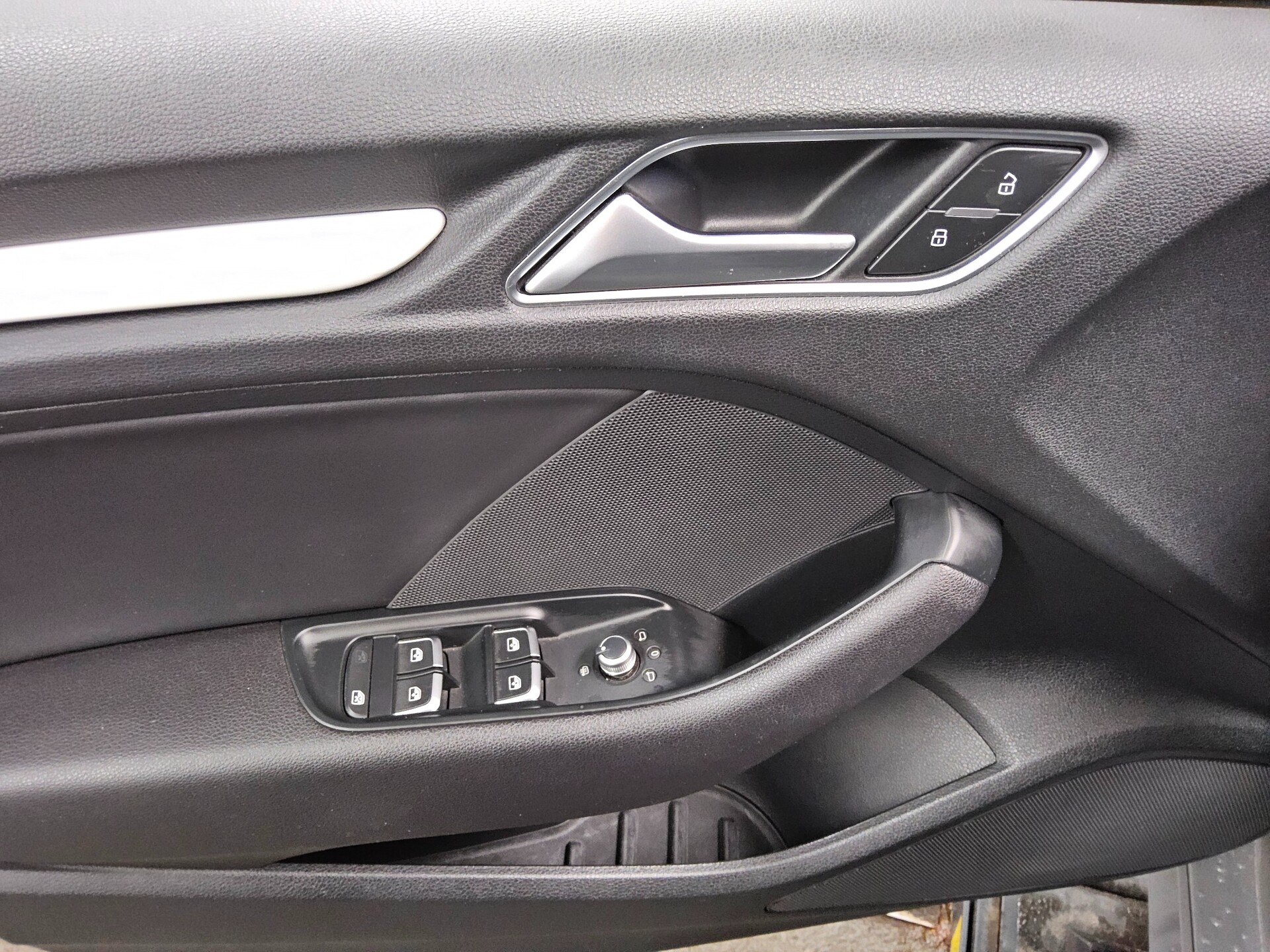 Audi A3 Lim. 35 TFSI S-Line T-Leder Navi LED RfK 9