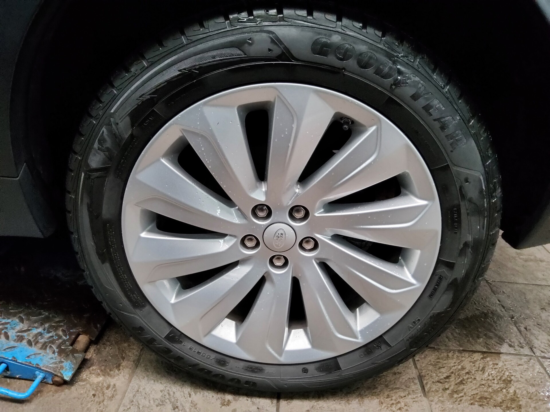 Land Rover Discovery Sport SE Navi LED Pano Leder RFK 11