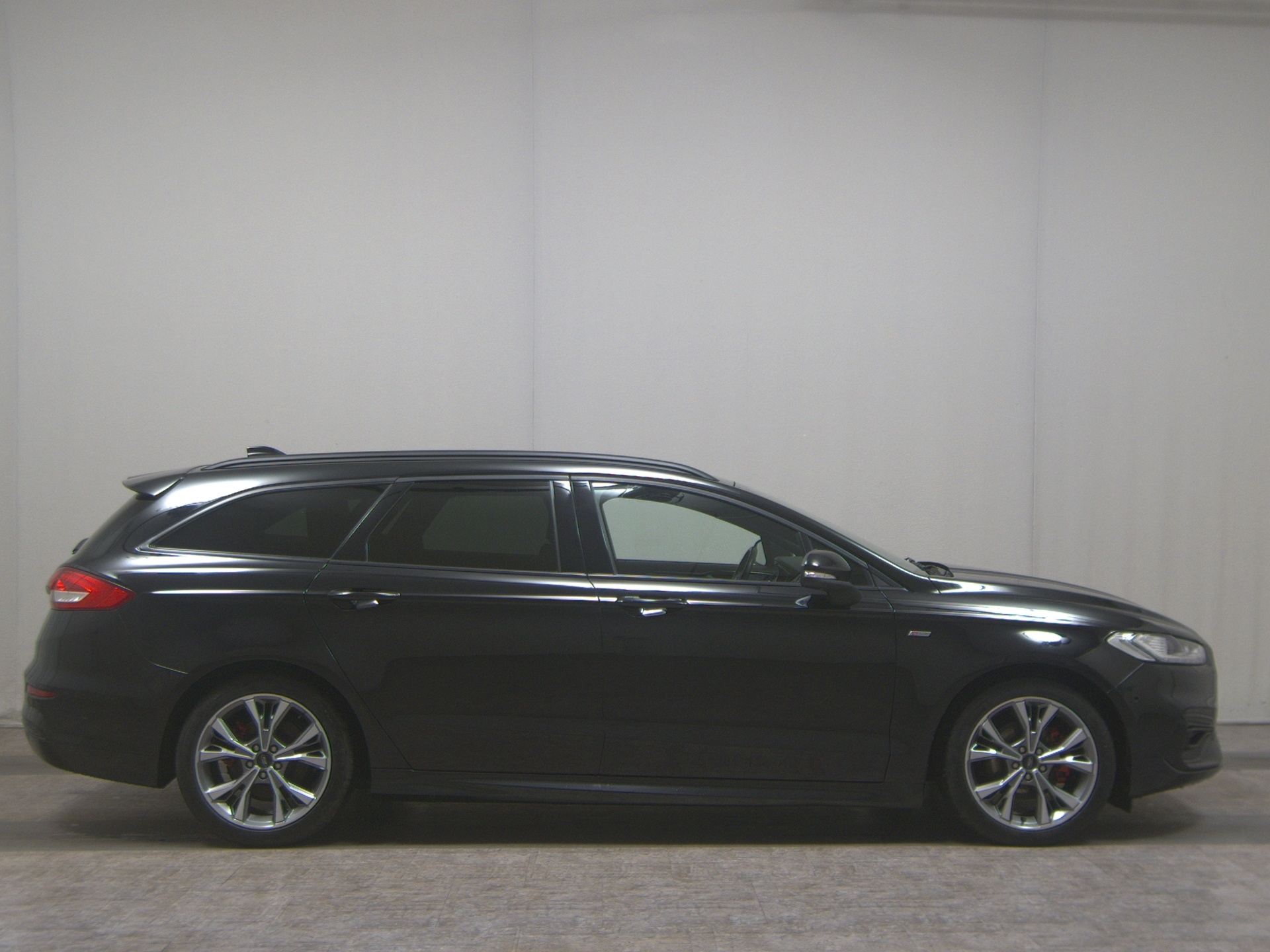 Ford Mondeo Turnier 2.0 EB ST-Line Navi LED AHK ACC