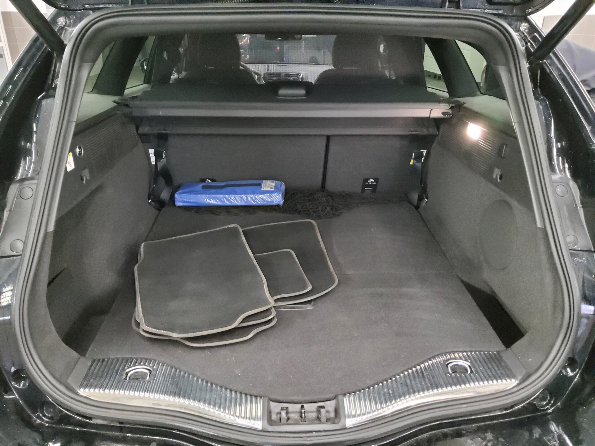 Ford Mondeo Turnier 2.0 EB ST-Line Navi LED AHK ACC 12