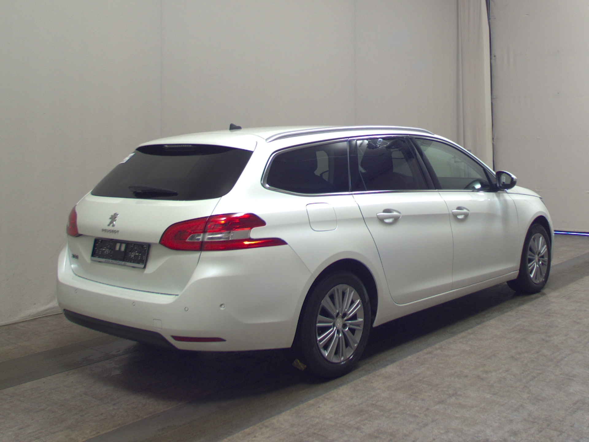 Peugeot 308 1.5 BlueHDI Allure Navi DigiTacho T-Leder 4