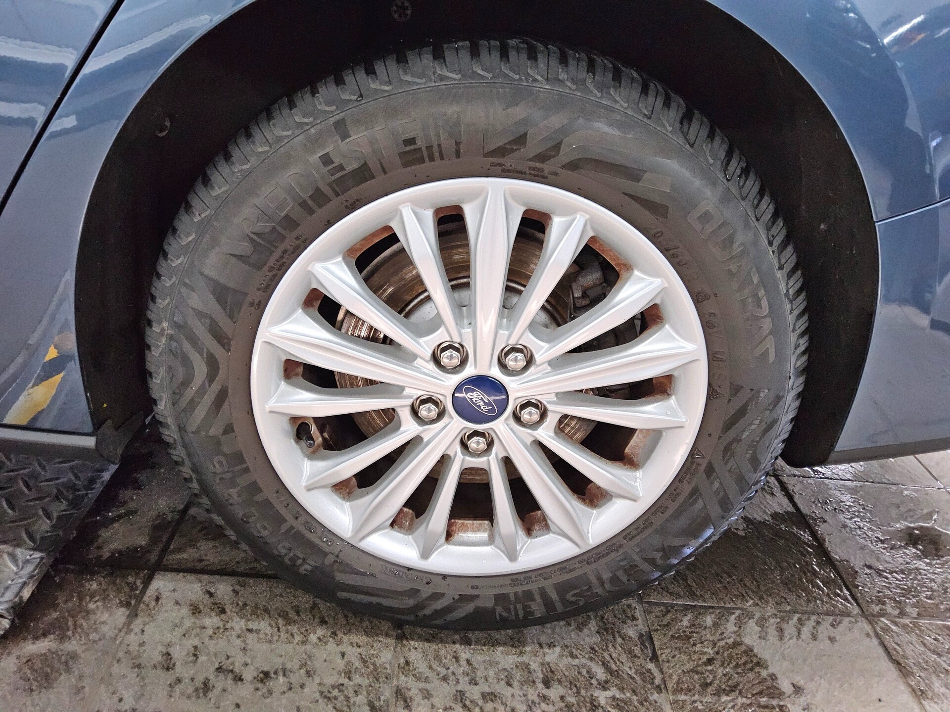 Ford Focus Turnier 1.0 EB Titanium Navi LED RFK PDC 10