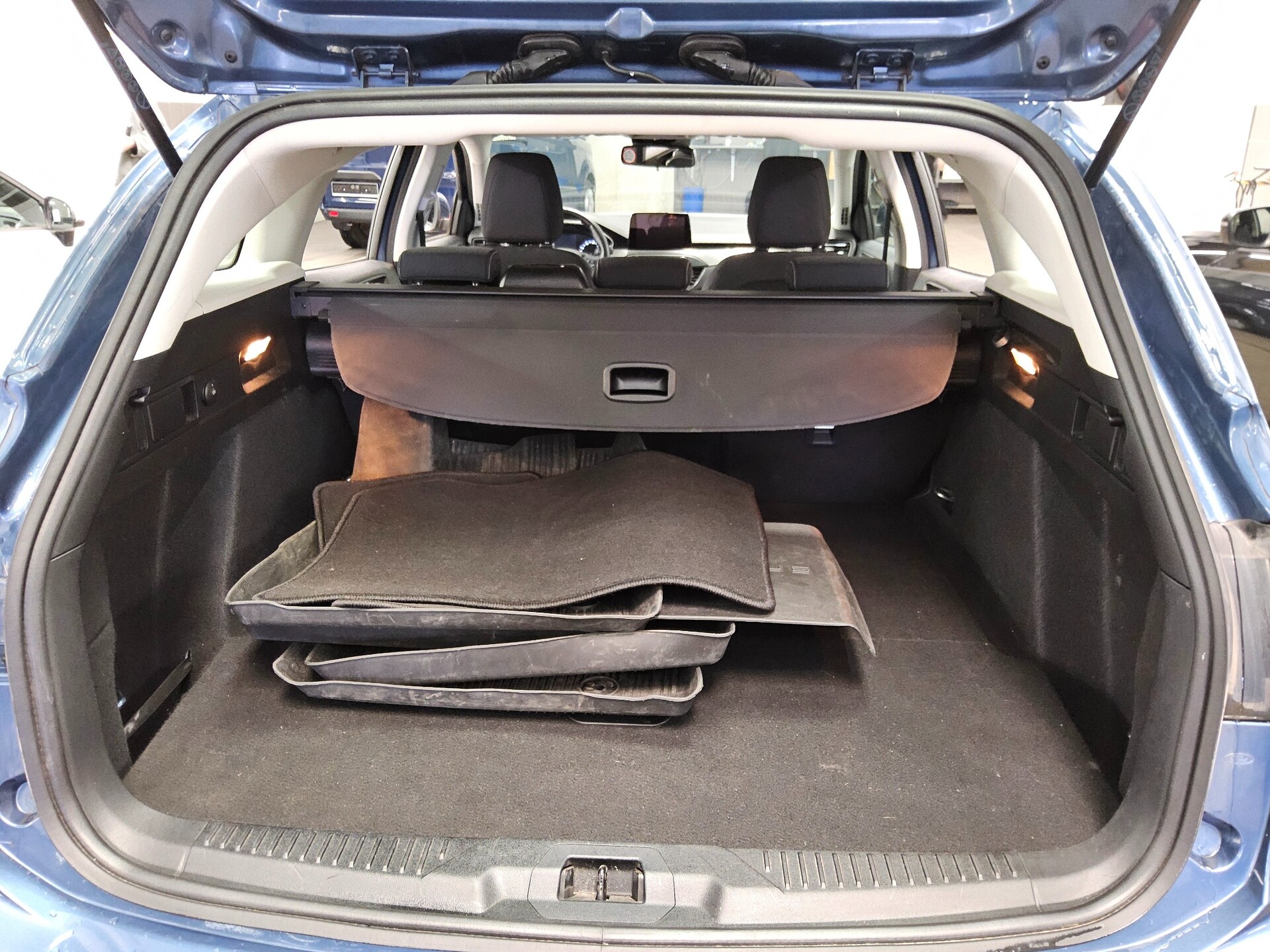 Ford Focus Turnier 1.0 EB Titanium Navi LED RFK PDC 11