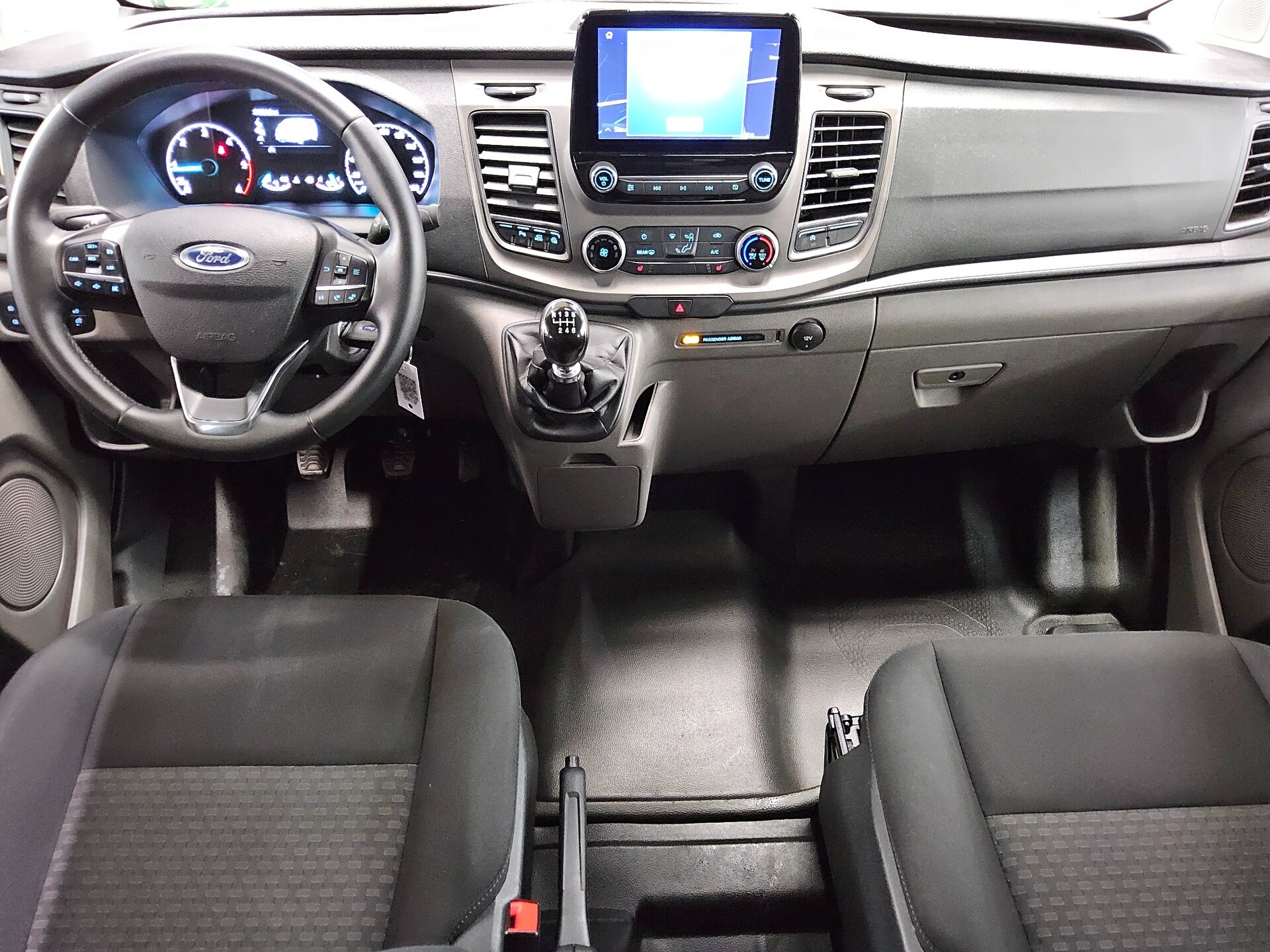 Ford Transit Custom 2.0 EB Trend L2 8-Sitze Navi PDC 5