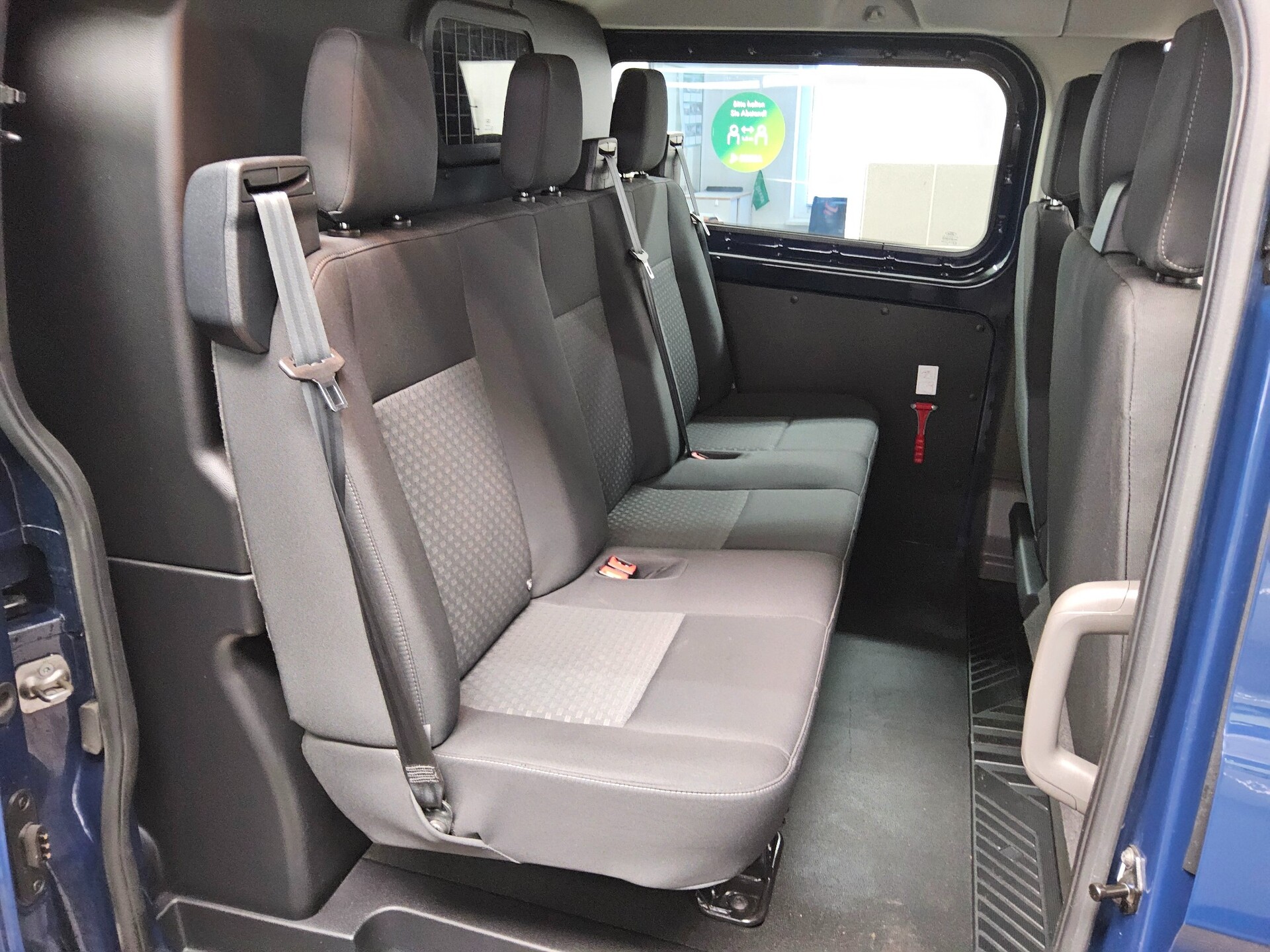 Ford Transit Custom 2.0 TDCi L1 6-Sitze PDC Shz 12