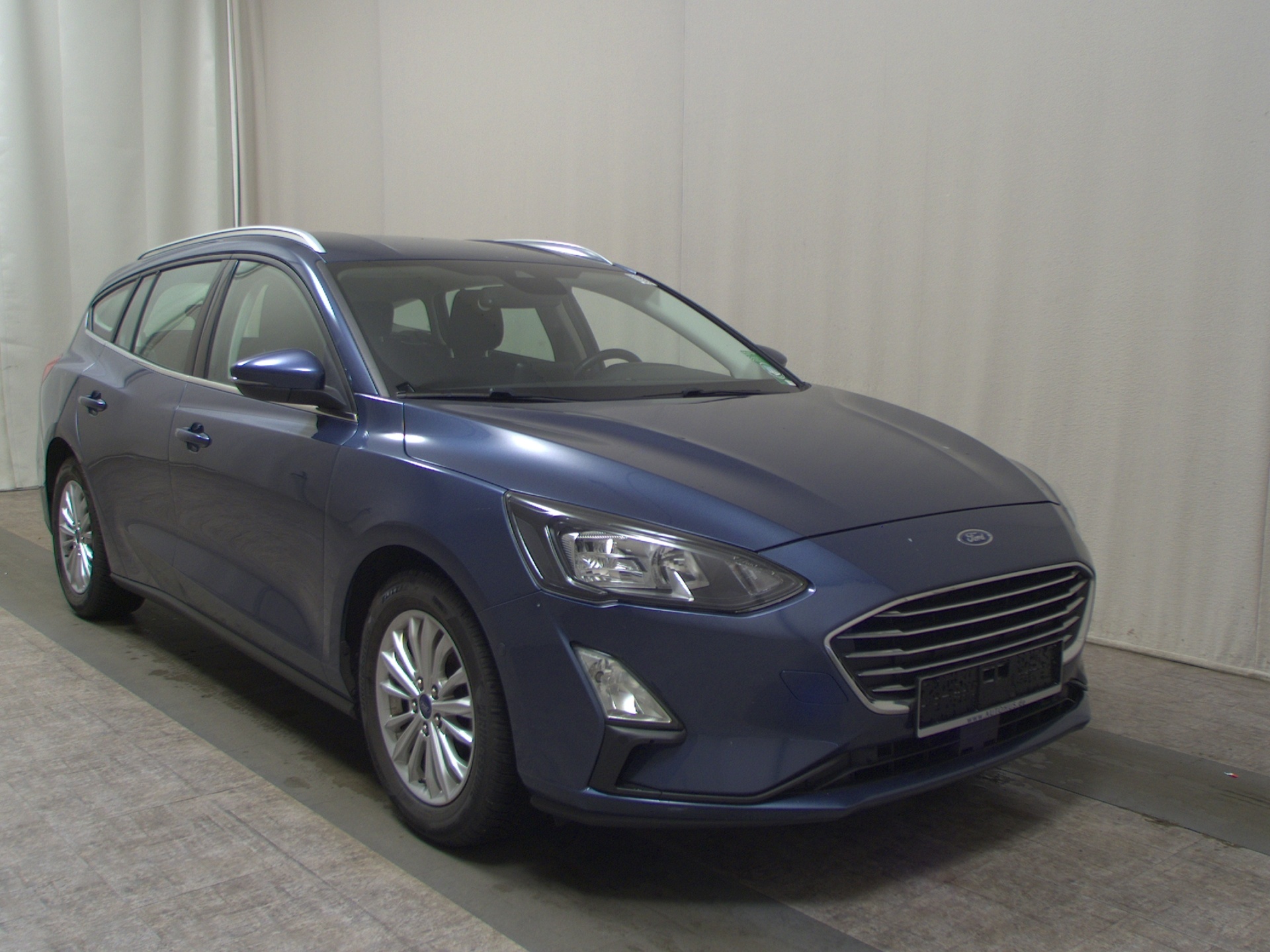 Ford Focus Turnier 1.0 EB Titanium Navi LED RFK SHZ 3