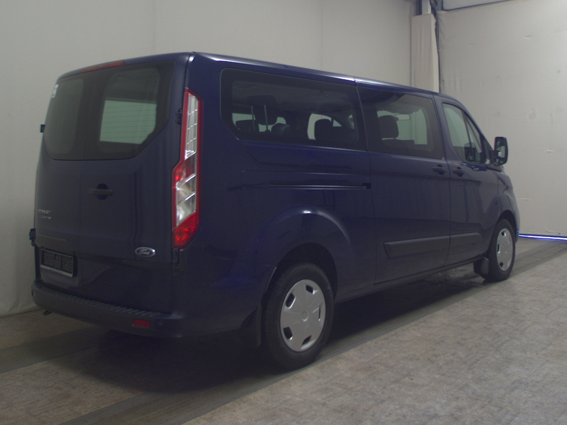 Ford Transit Custom 2.0 EB Trend 8-Sitze Navi PDC Shz 4