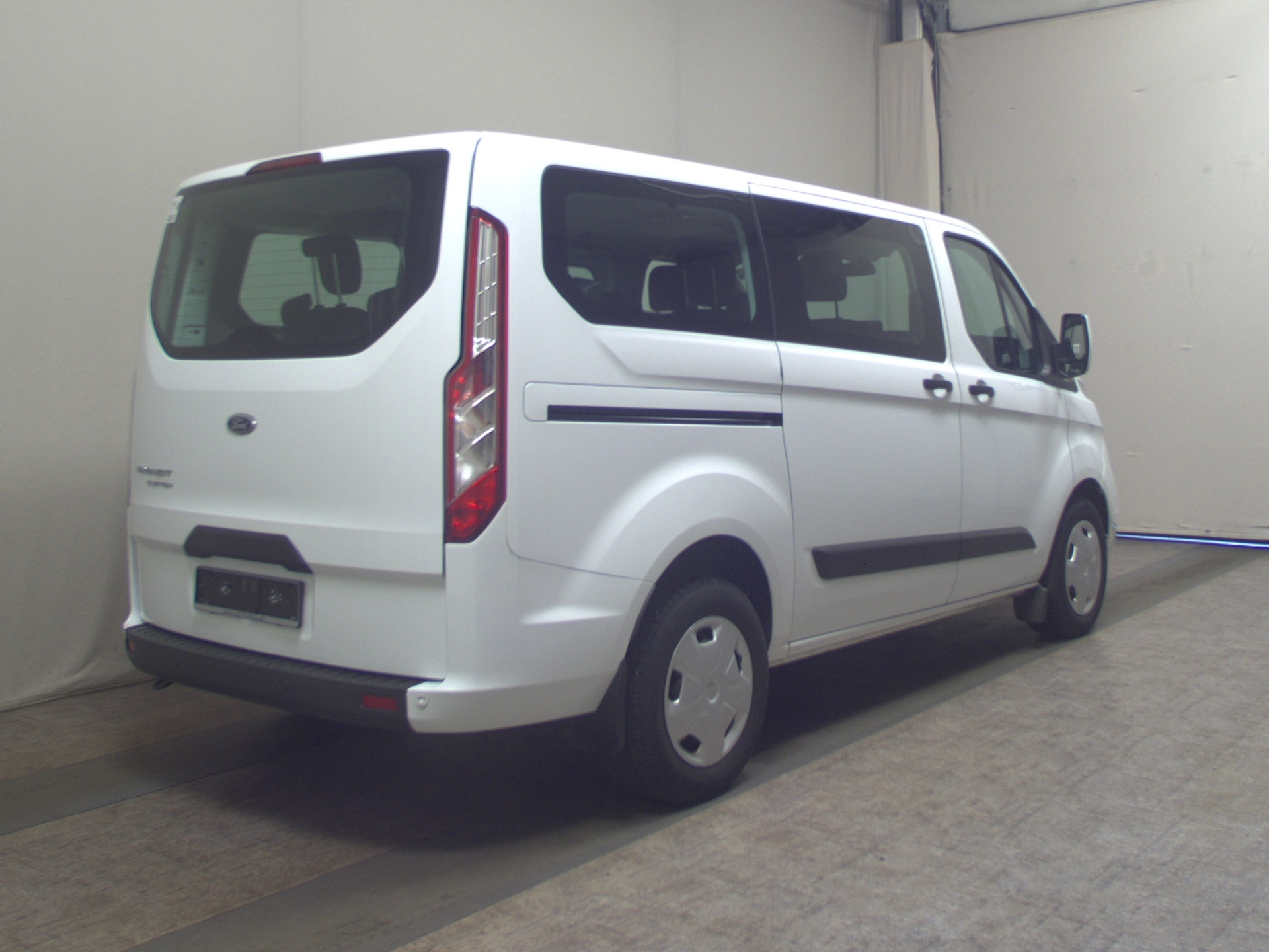 Ford Transit Custom 2.0 EB Trend L1 8-Sitzer Navi PDC 4