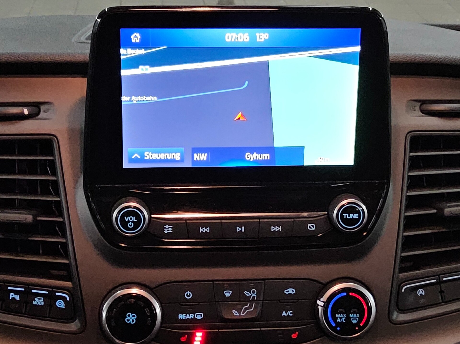 Ford Transit Custom 2.0 EB Trend L1 8-Sitzer Navi PDC 7